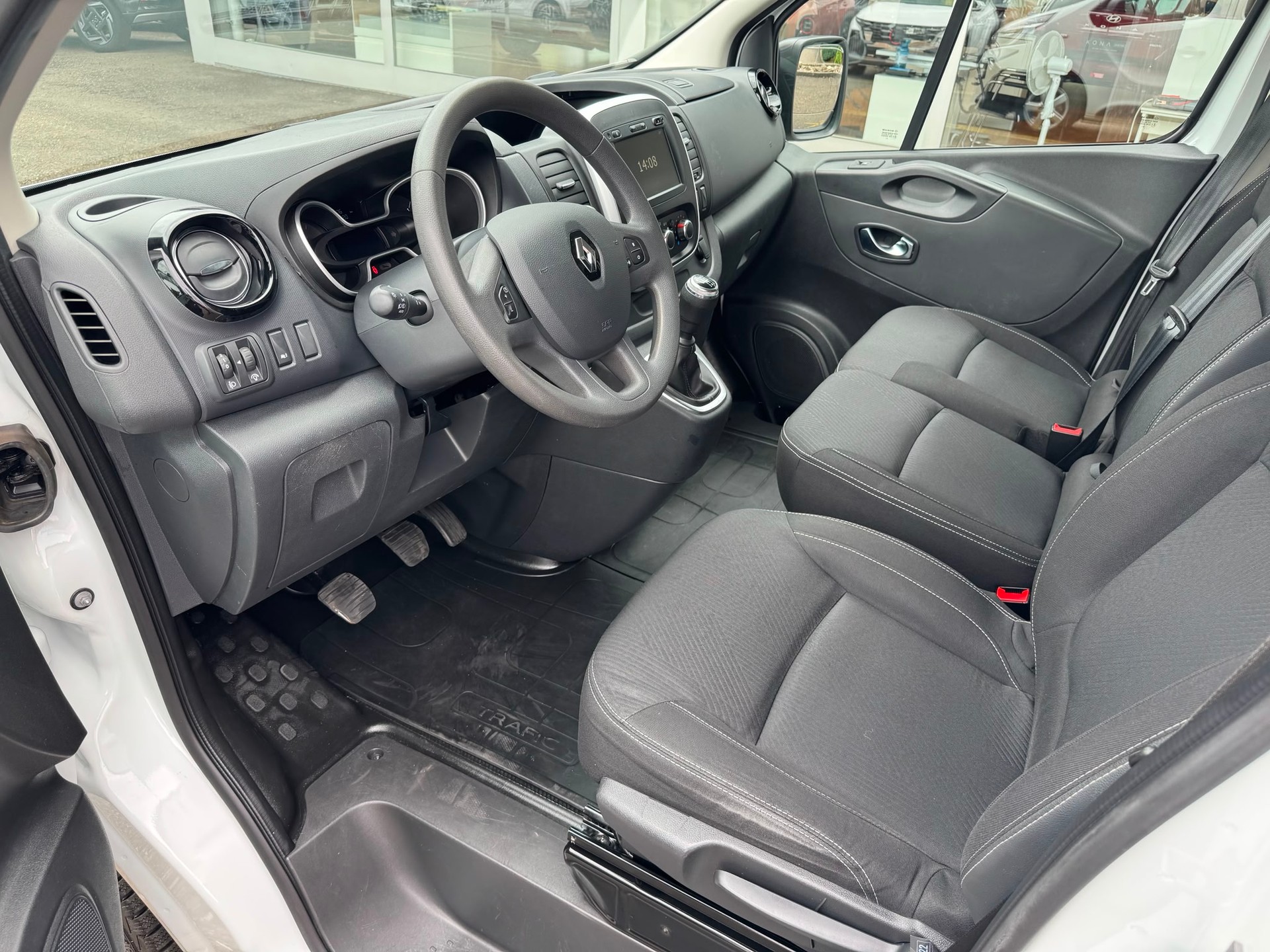 RENAULT Trafic 2.0 Energy dCi 120 3.0t Business L1H1-showroom-element-1
