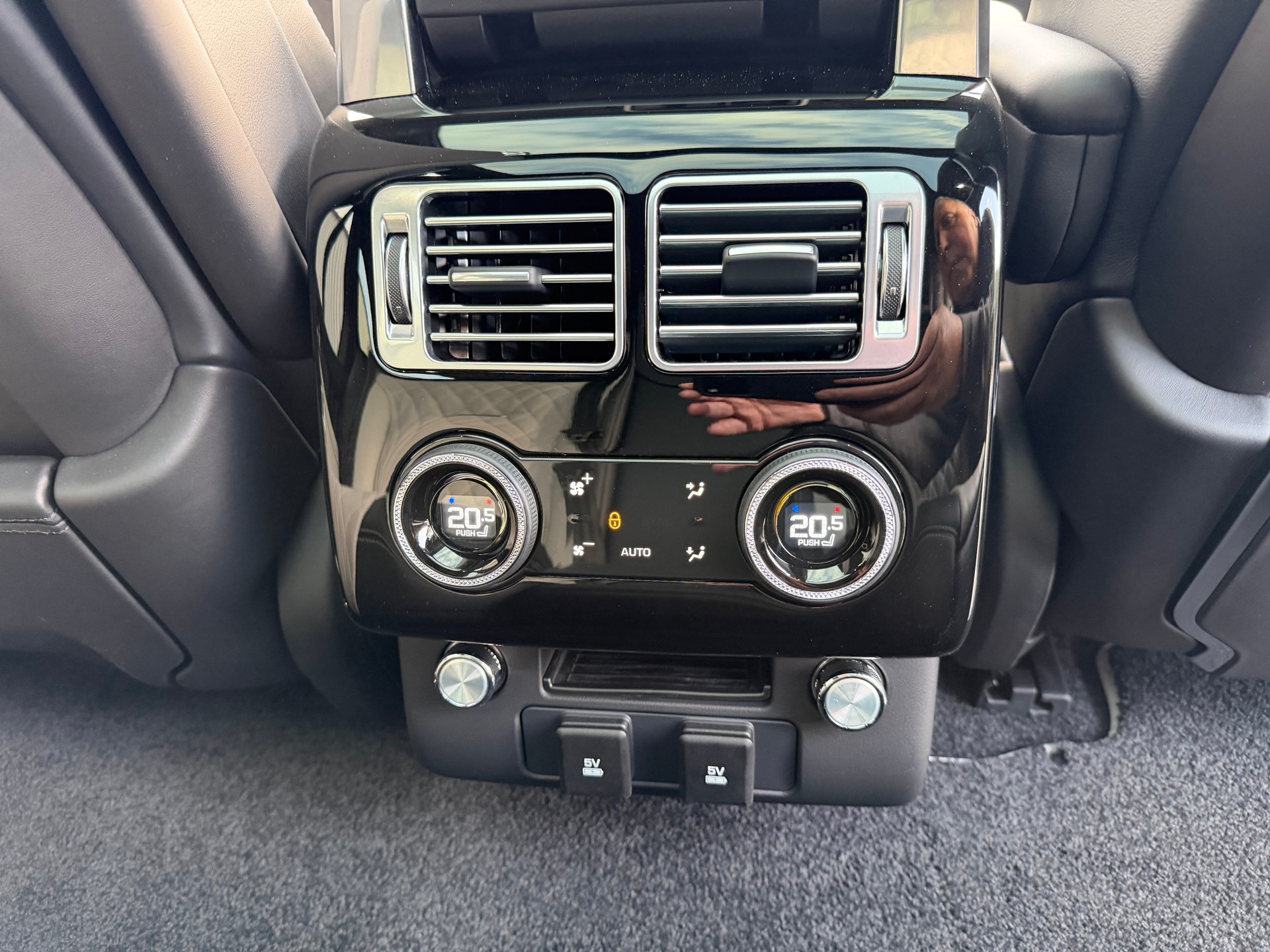 LAND ROVER Range Rover LWB 5.0 V8 S/C SV AB Automatic GARANTIE LAND ROVER 01.05.2027-image-26