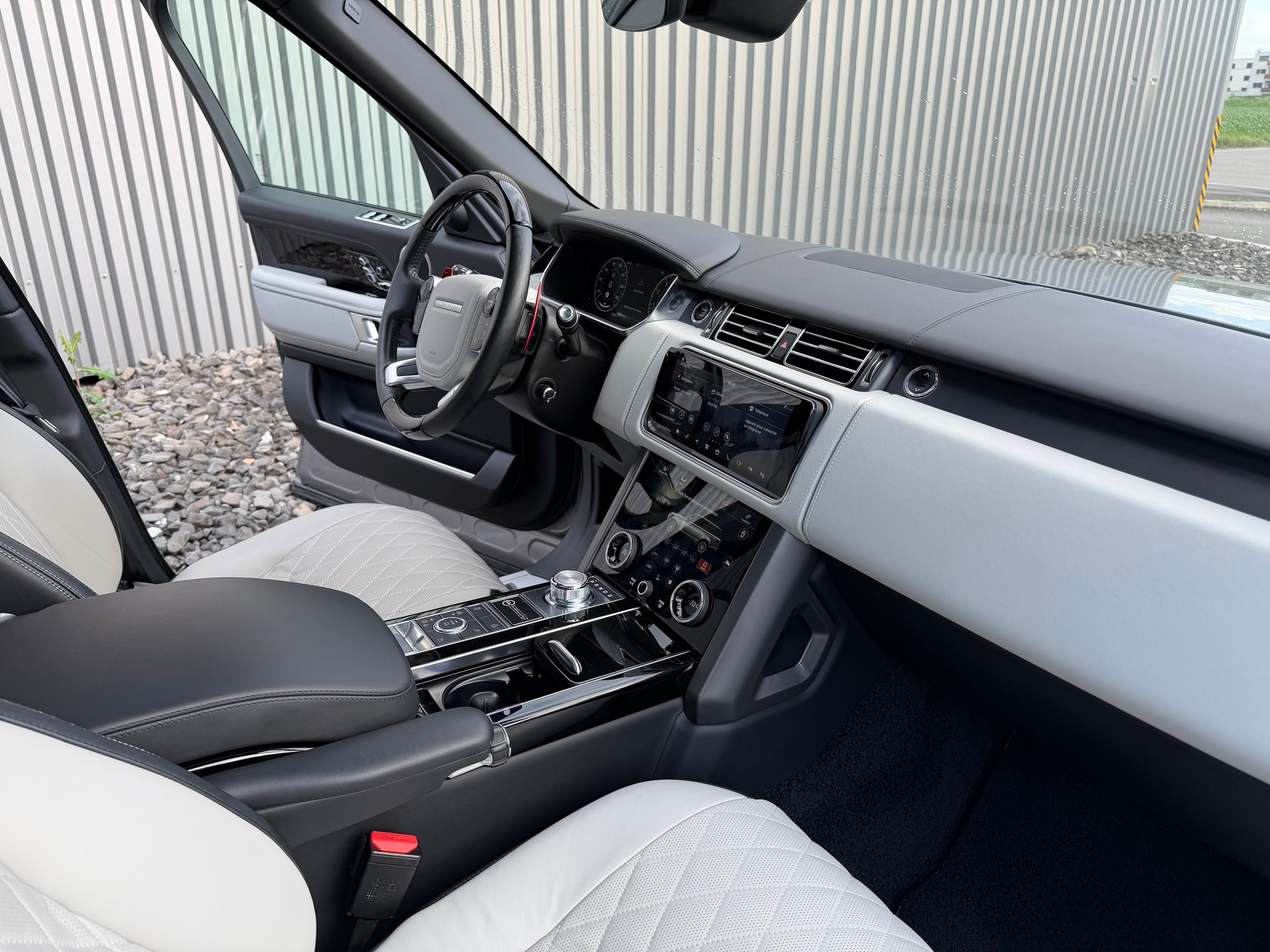 LAND ROVER Range Rover LWB 5.0 V8 S/C SV AB Automatic GARANTIE LAND ROVER 01.05.2027-image-19
