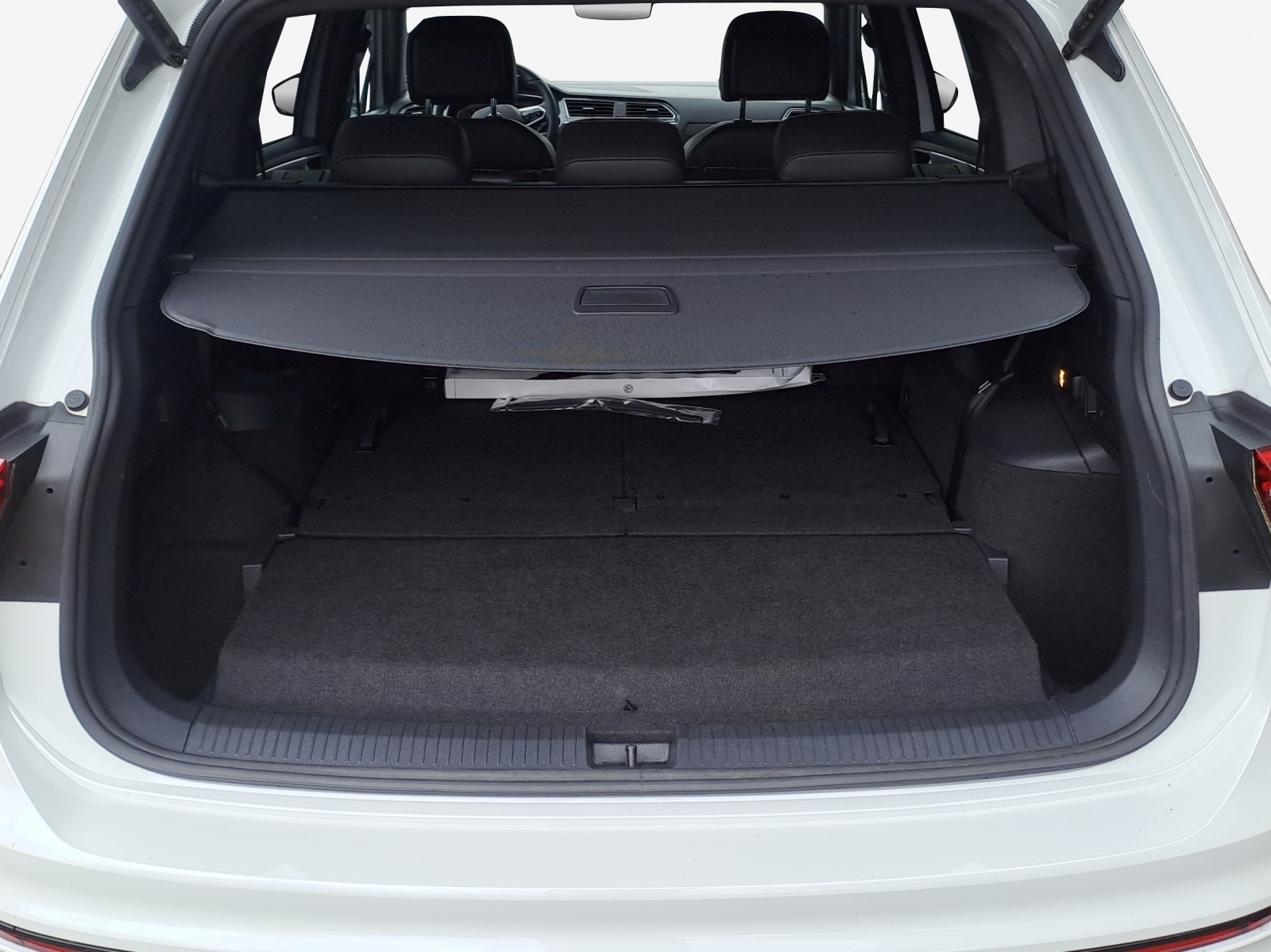 VW Tiguan Allspace 2.0TSI R-Line 4Motion DSG-image-12
