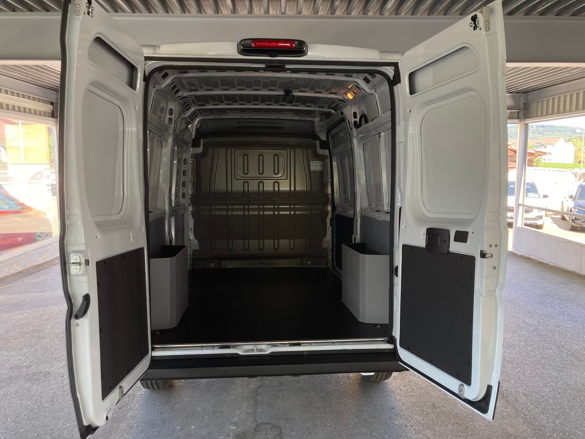 CITROEN Jumper 35 2.2 BlueHDi 140 L2H2 Automat Kasten-image-7