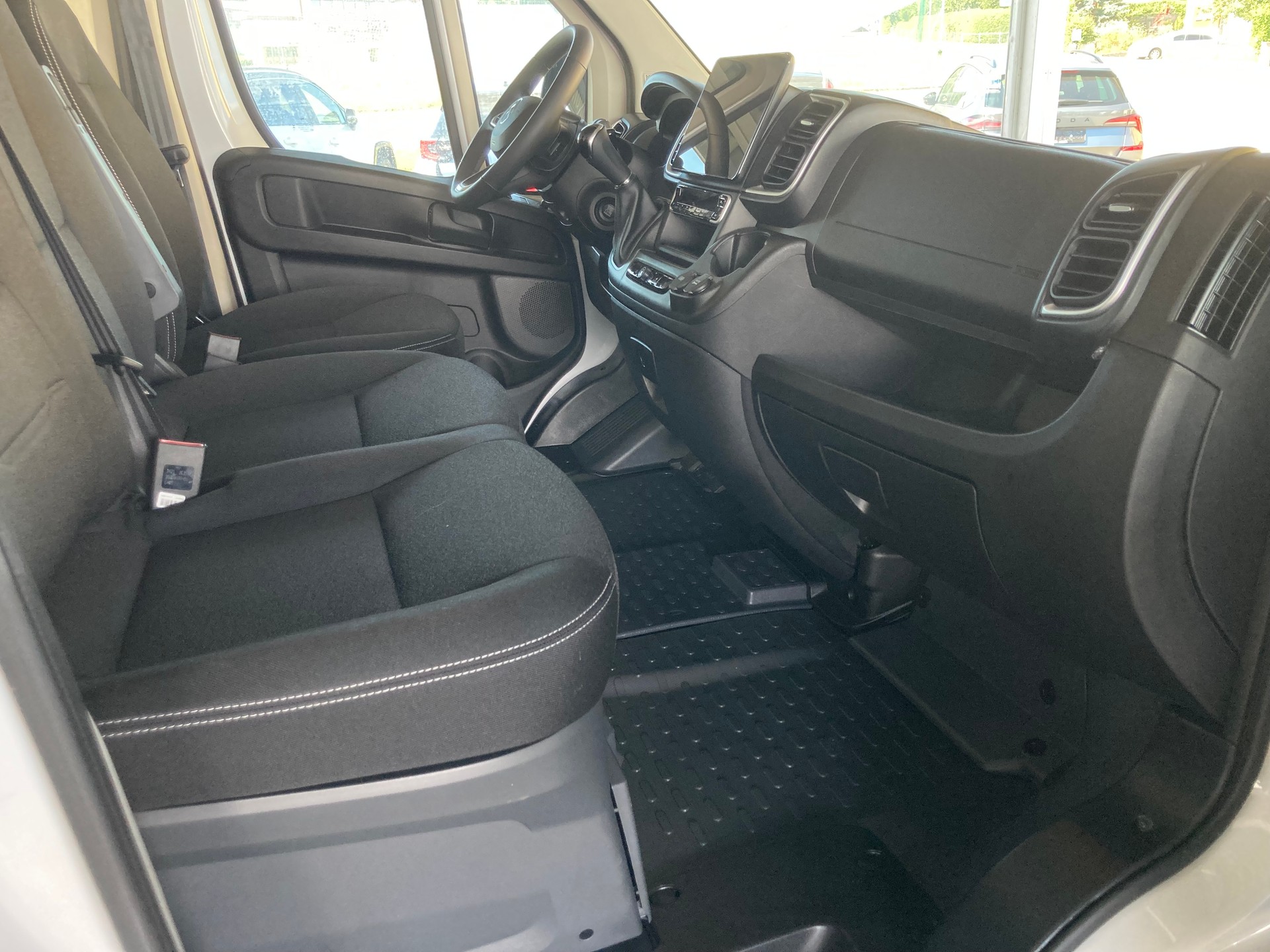 CITROEN Jumper 35 2.2 BlueHDi 140 L2H2 Automat Kasten-image-15