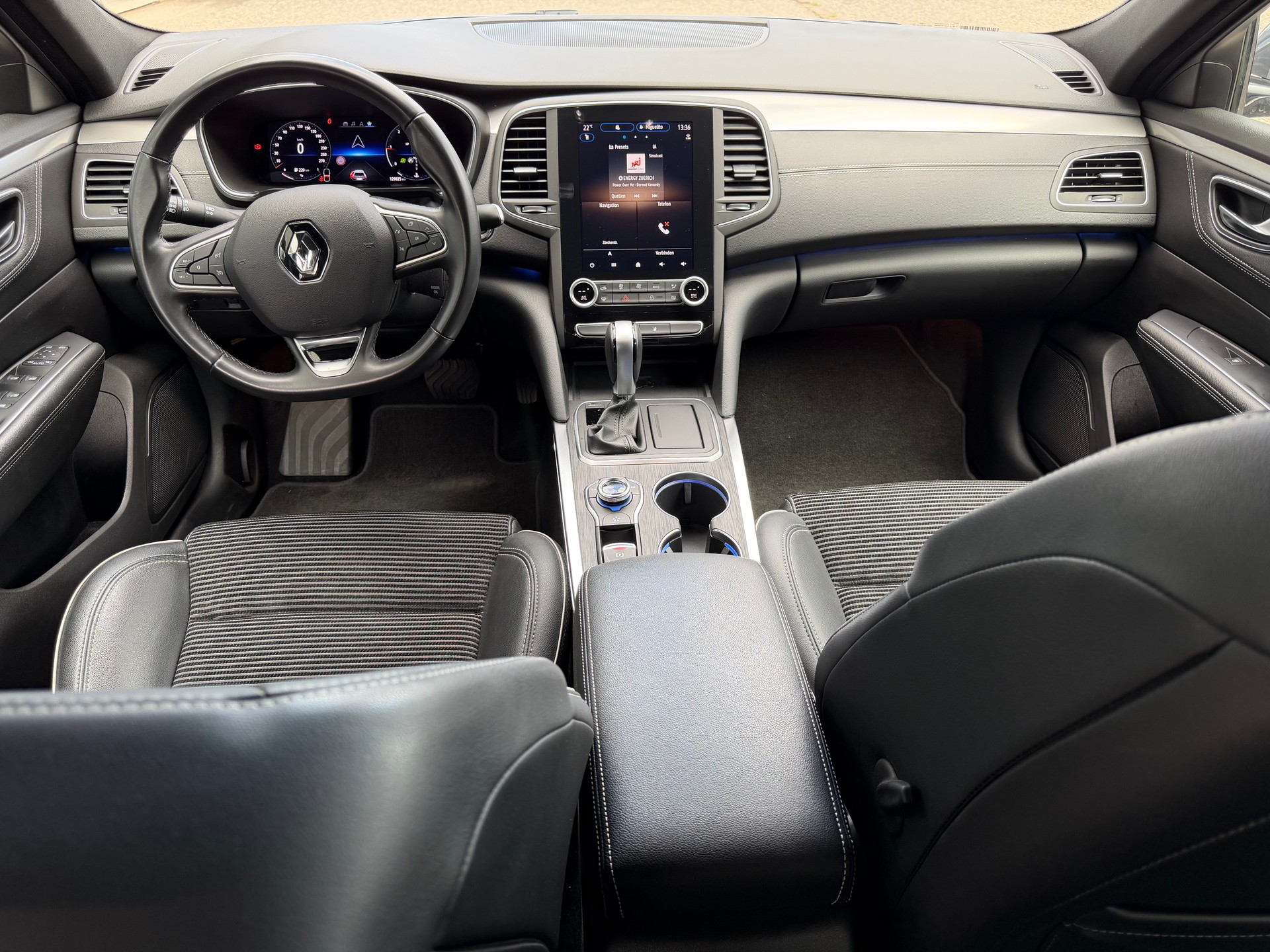 RENAULT Talisman Grandtour 2.0 Blue dCi Intens EDC-image-5
