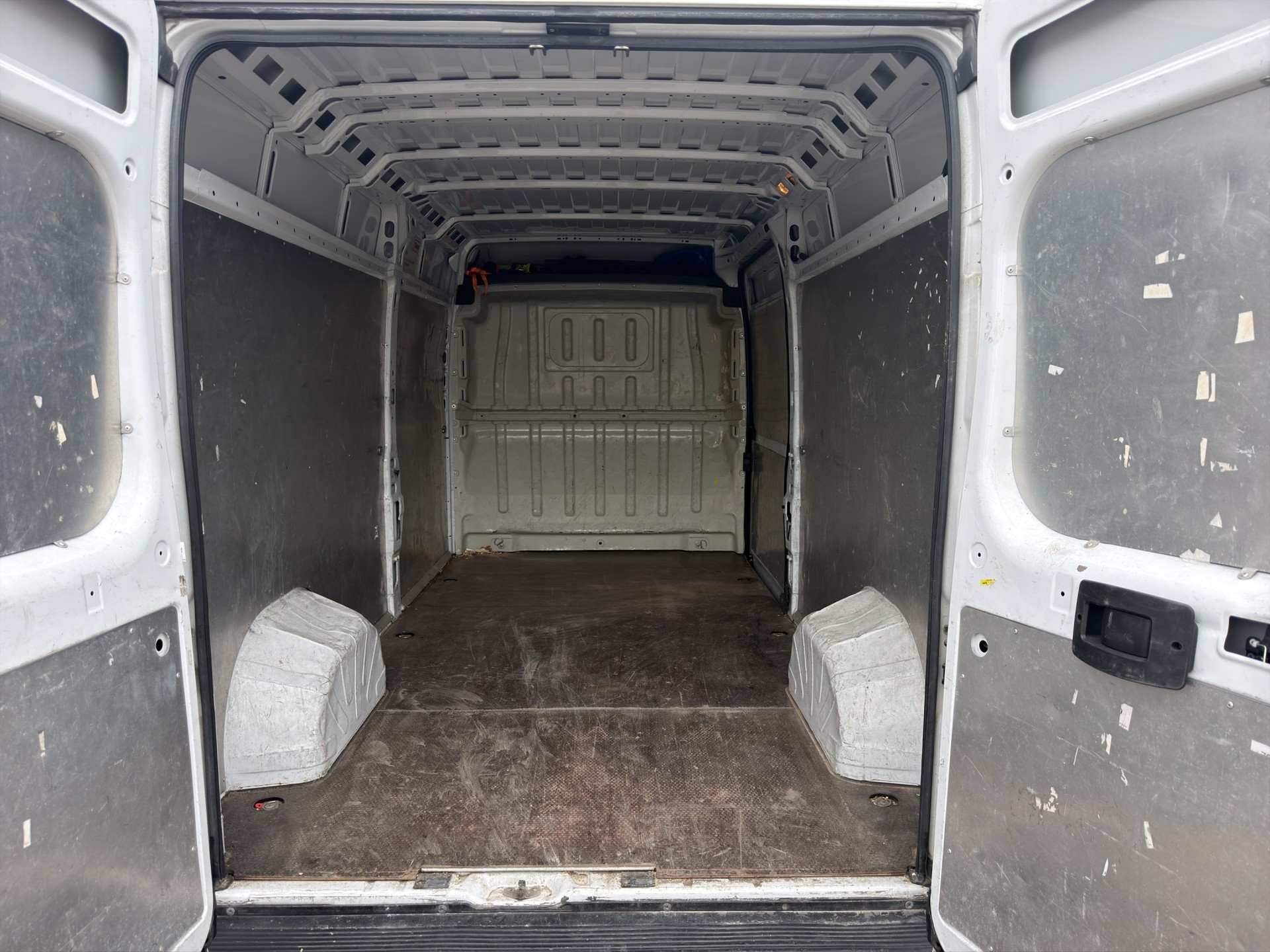 FIAT Ducato 33 2.3 MJ-image-10