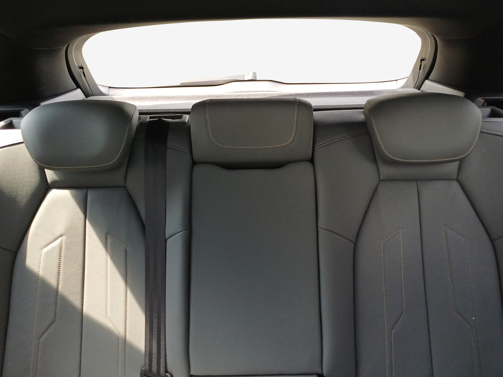 AUDI Q4 e-tron 50 quattro-image-11