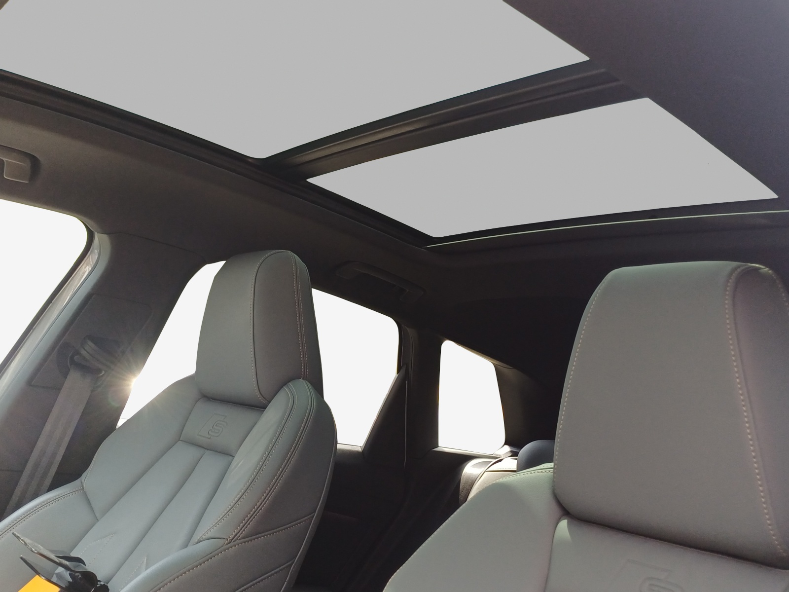 AUDI Q4 e-tron 50 quattro-image-13