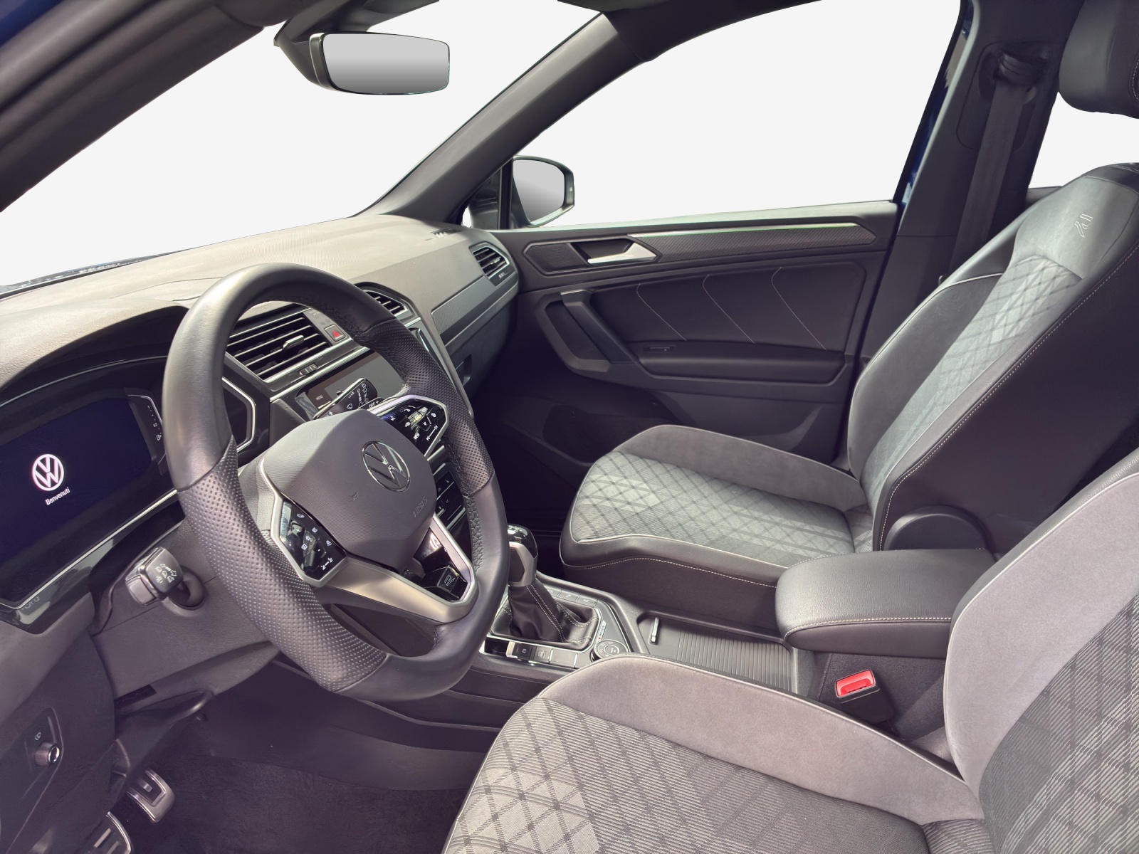VW Tiguan 2.0 TDI SCR R-Line 4Motion DSG-image-7