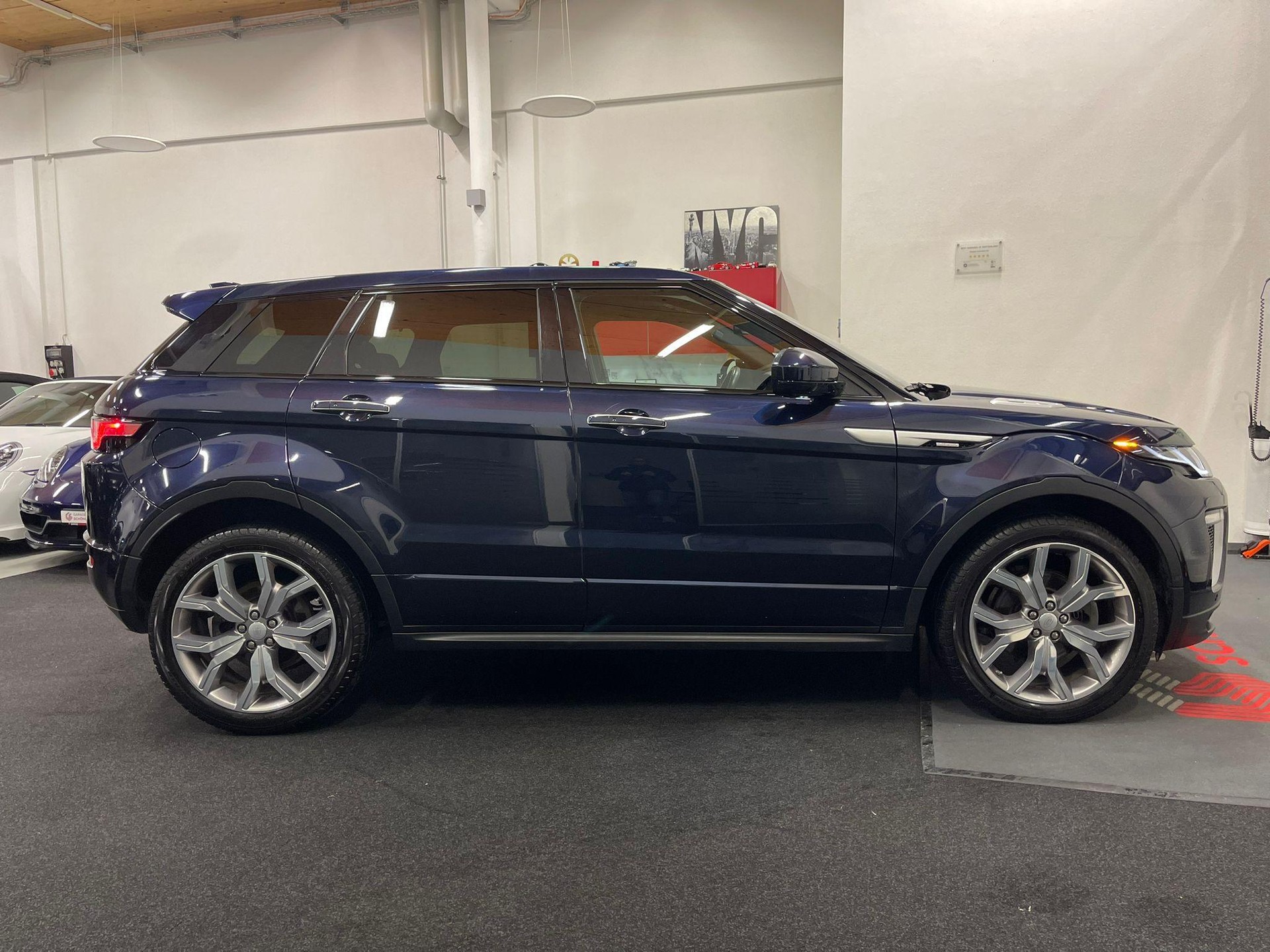 LAND ROVER Range Rover Evoque 2.0 Si4 Autobiography-image-3