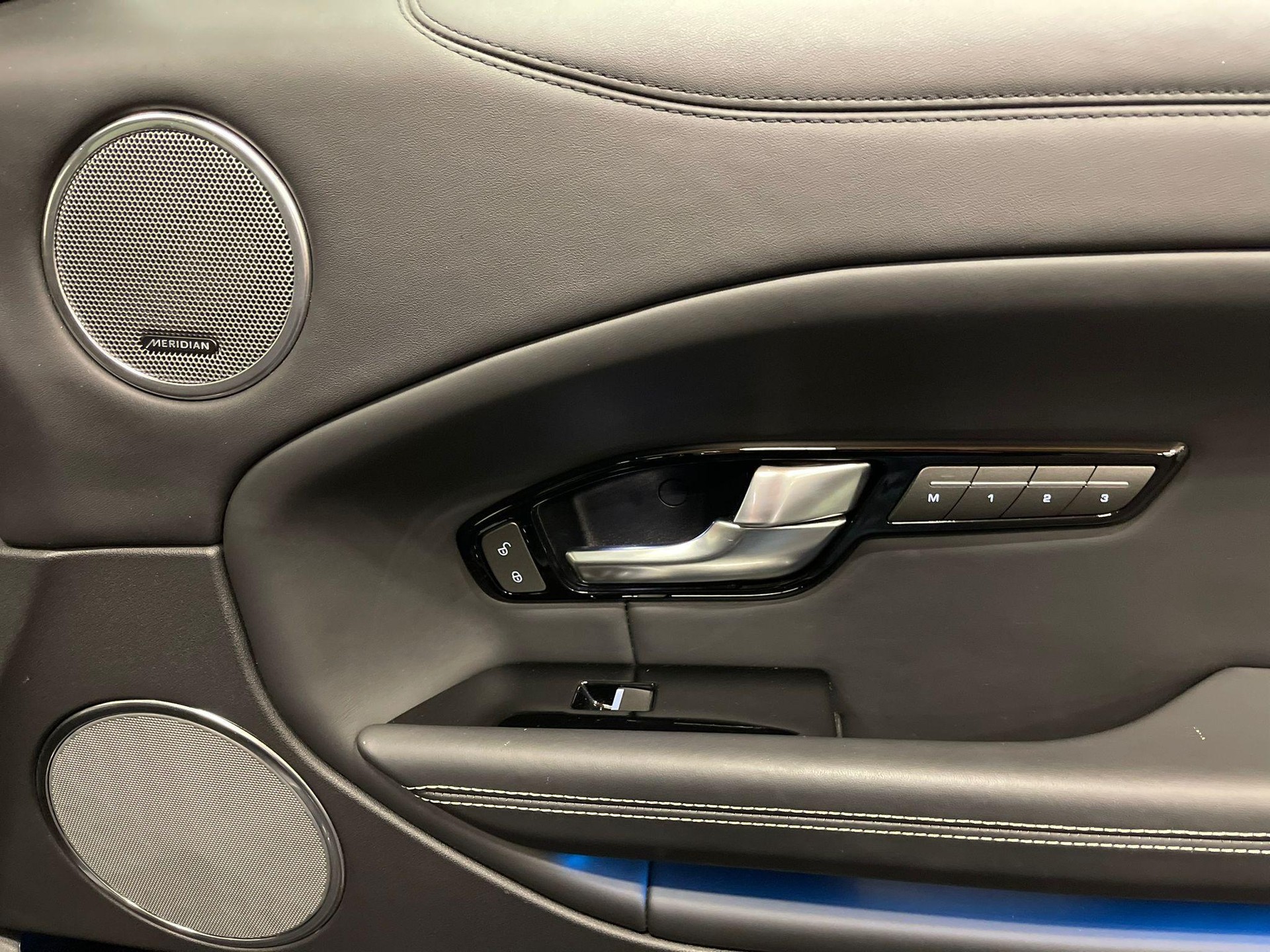 LAND ROVER Range Rover Evoque 2.0 Si4 Autobiography-image-15