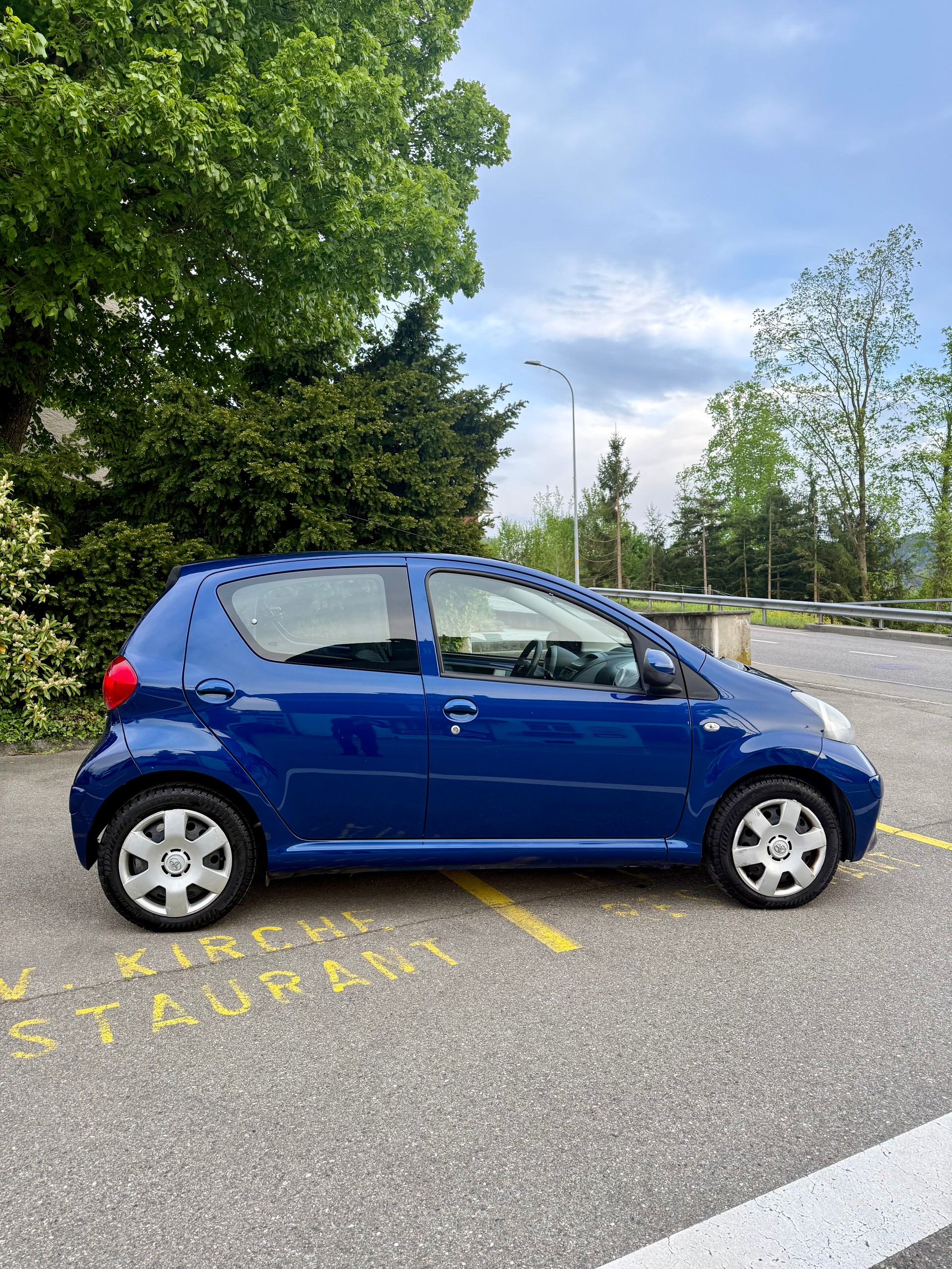 TOYOTA Aygo 1.0 Linea Luna-image-2
