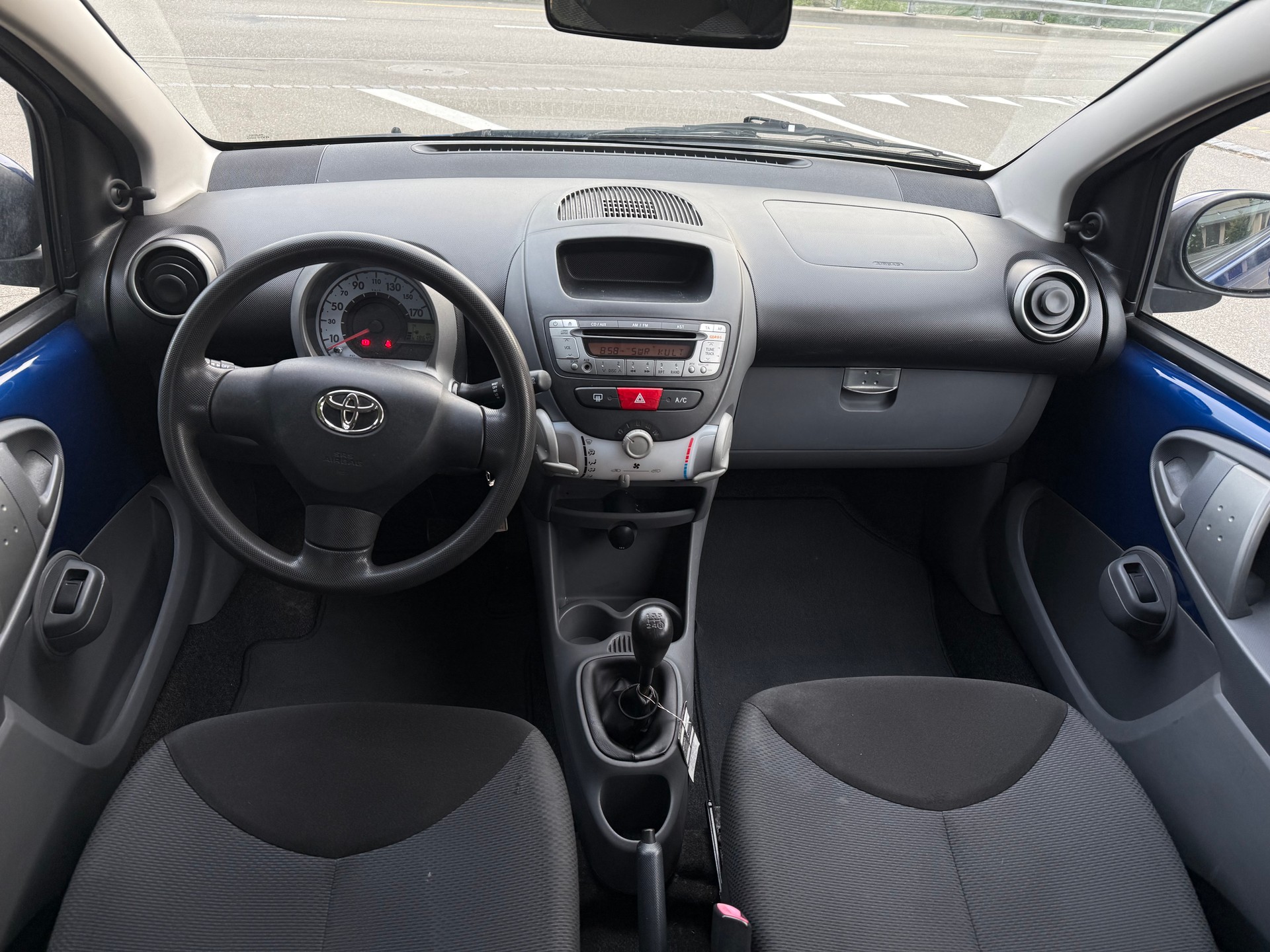 TOYOTA Aygo 1.0 Linea Luna-image-1