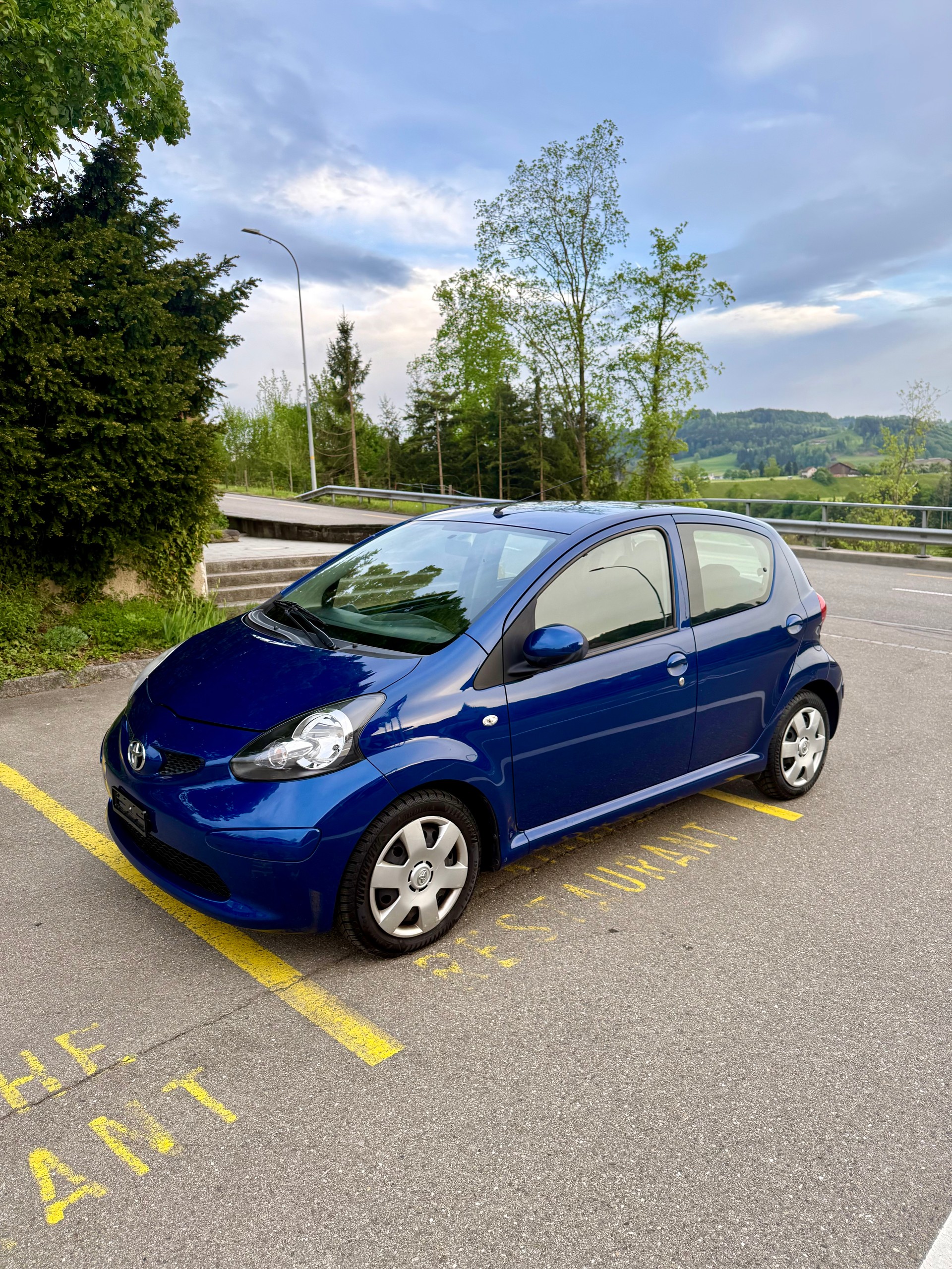 TOYOTA Aygo 1.0 Linea Luna-image-0