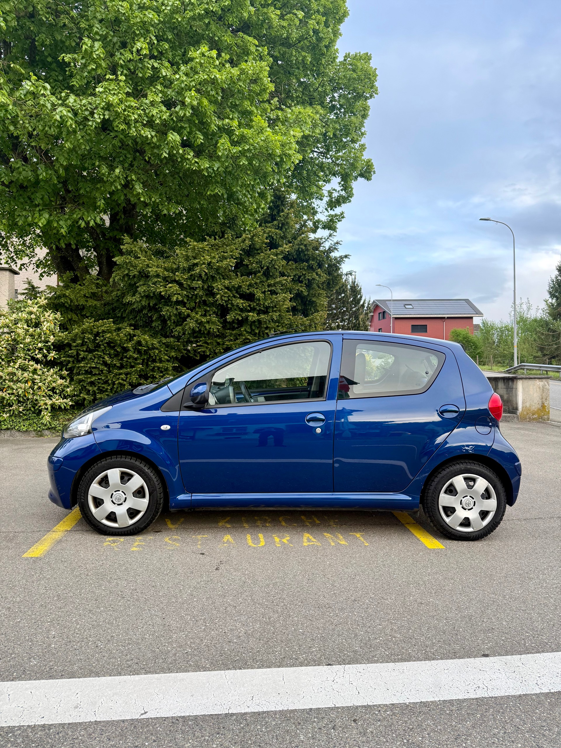 TOYOTA Aygo 1.0 Linea Luna-image-3