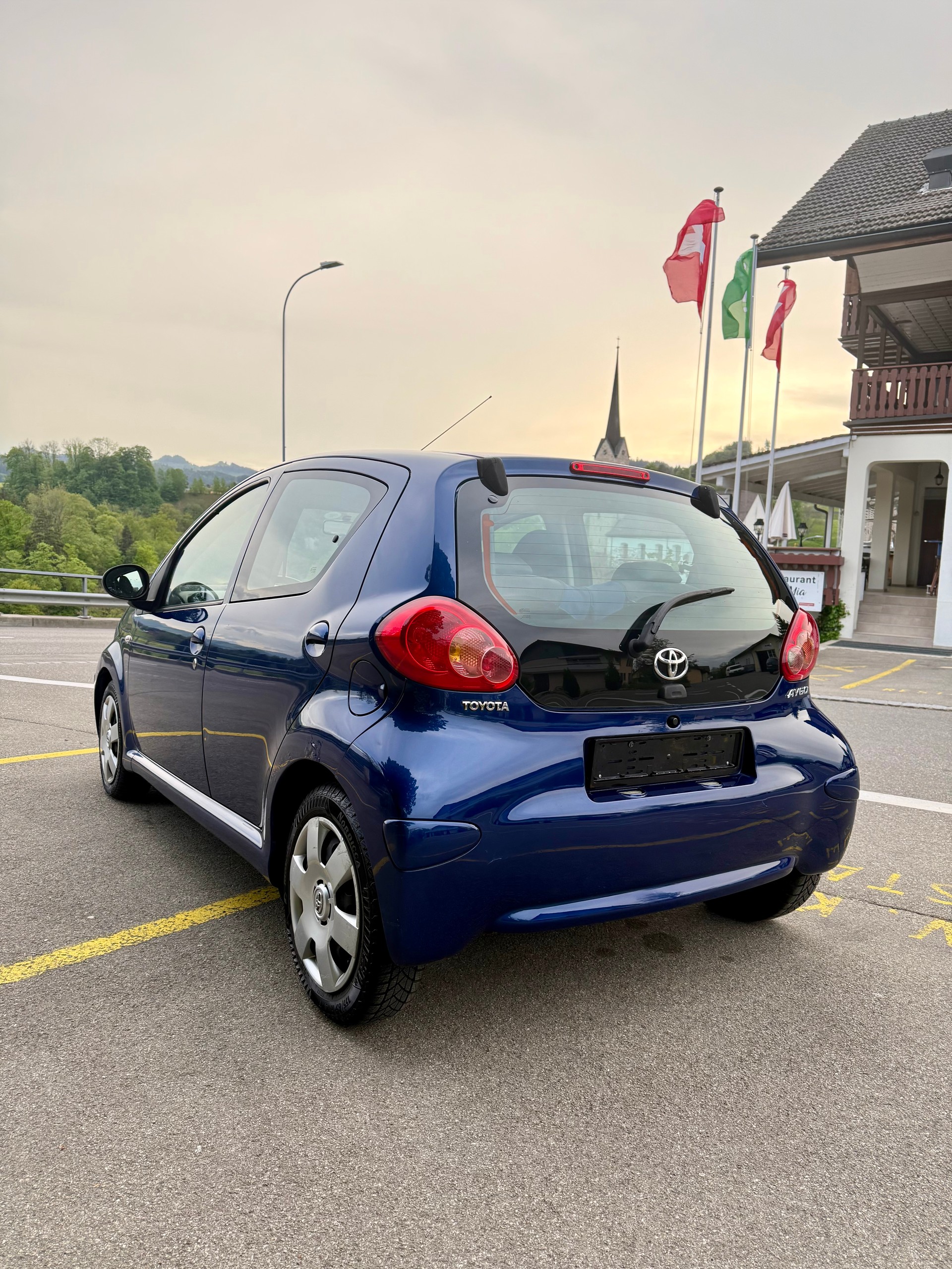 TOYOTA Aygo 1.0 Linea Luna-image-6