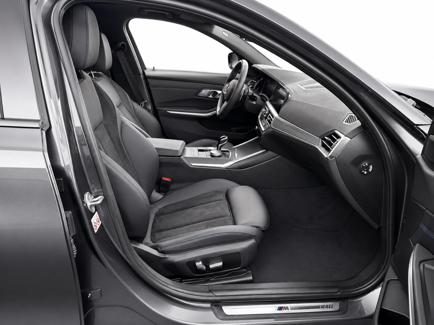 BMW 320i SAG Touring CH FAHRZEUG-image-6