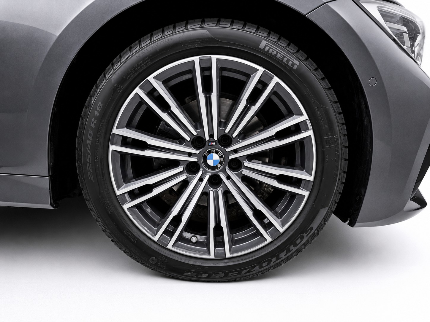 BMW 320i SAG Touring CH FAHRZEUG-image-12