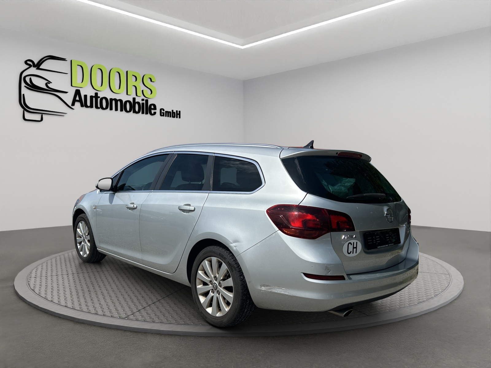 OPEL Astra SportsTourer 1.6i 16V Turbo Sport-image-4