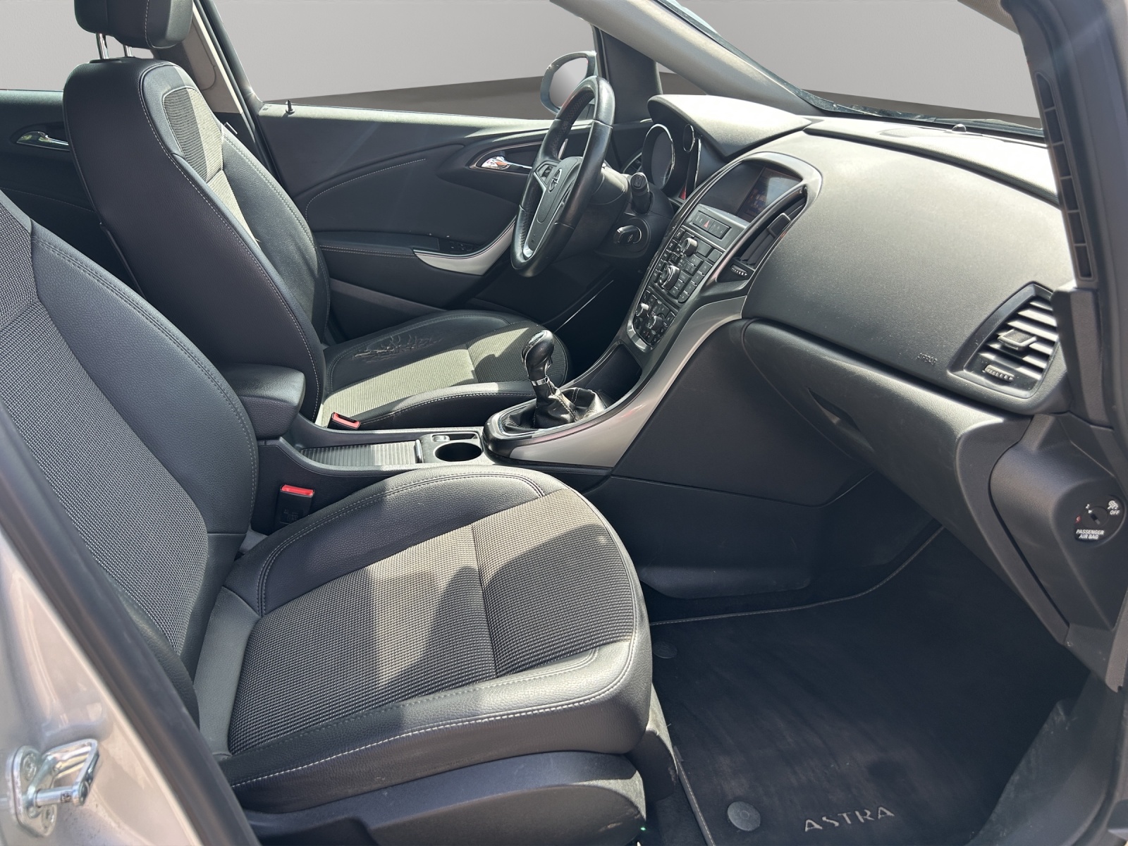 OPEL Astra SportsTourer 1.6i 16V Turbo Sport-image-13