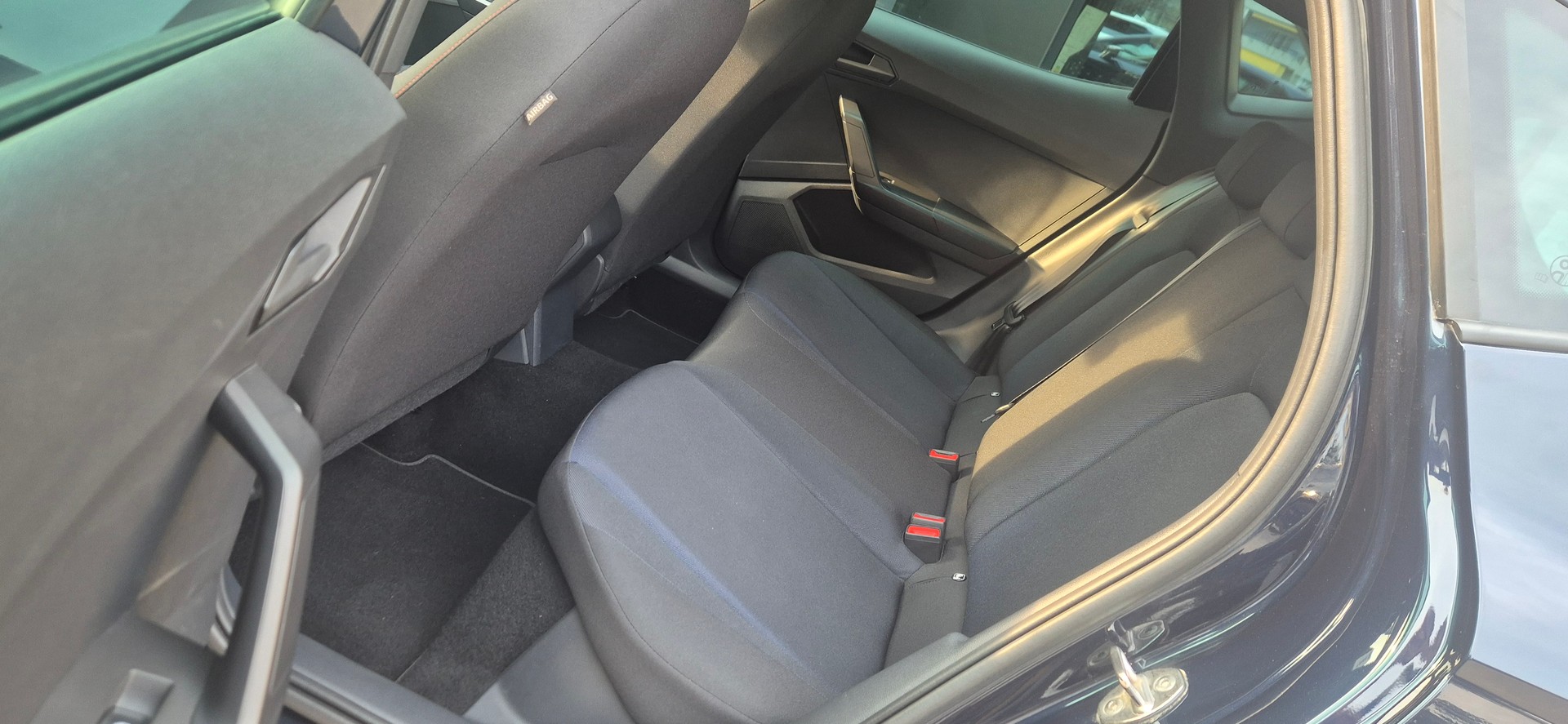 SEAT Ibiza 1.5 EcoTSI Hola FR DSG-image-12