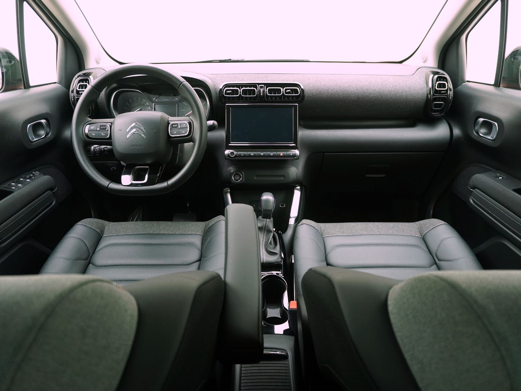 CITROEN C3 Aircross 1.2 PureTech Shine-image-12