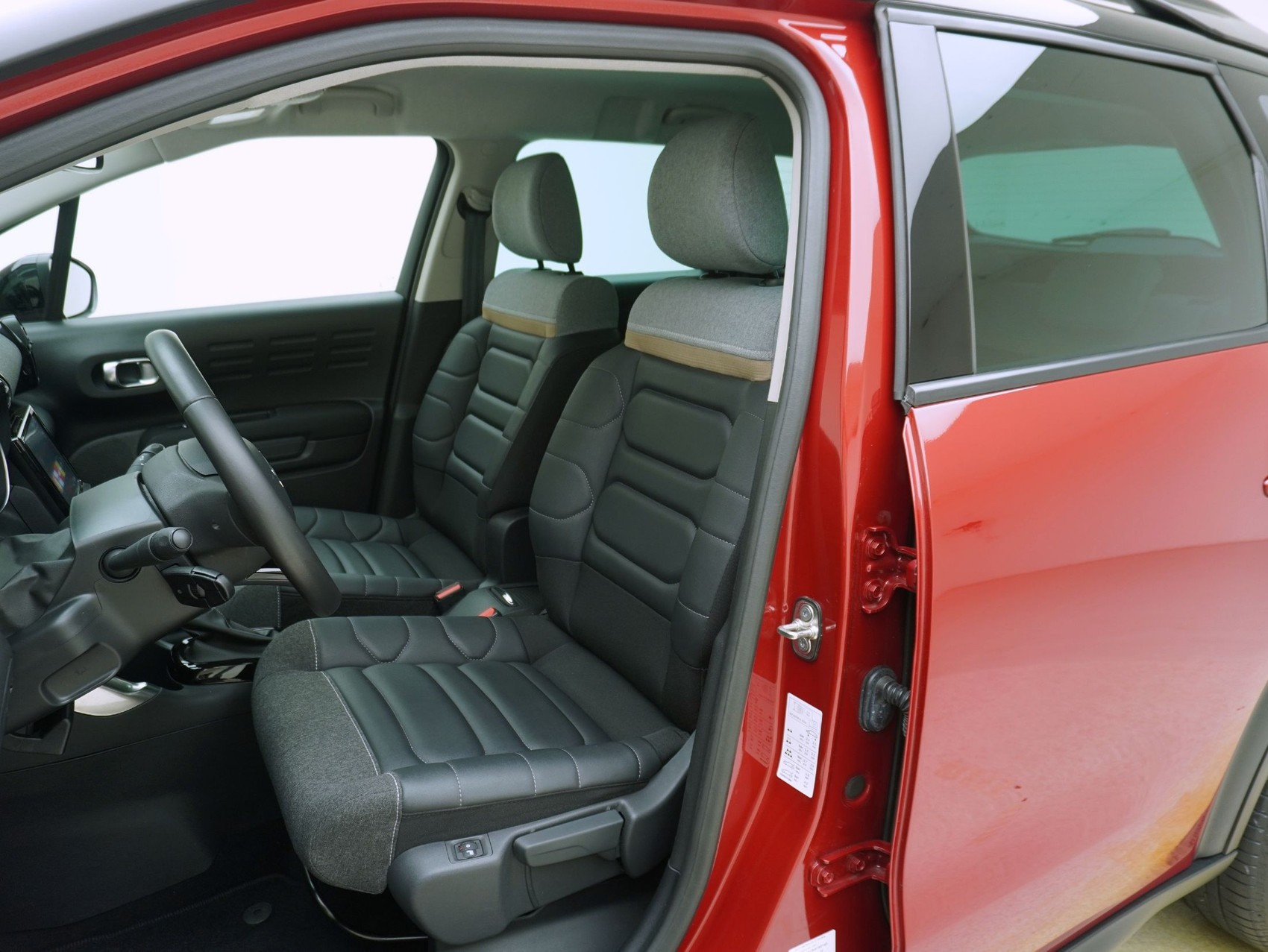 CITROEN C3 Aircross 1.2 PureTech Shine-image-8