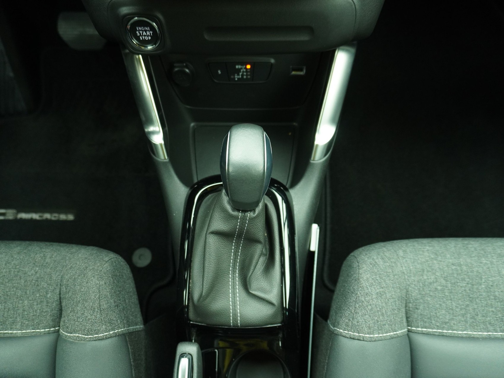 CITROEN C3 Aircross 1.2 PureTech Shine-image-13
