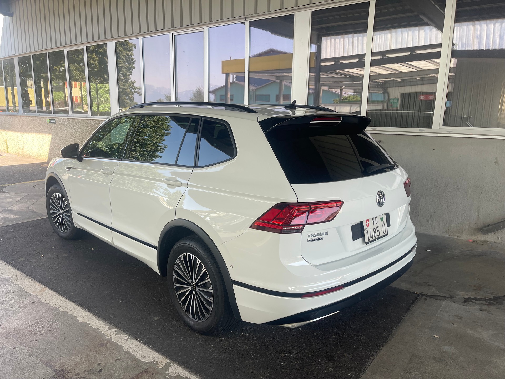 VW Tiguan Allspace 2.0 TDI SCR Highline 4Motion DSG-image-8