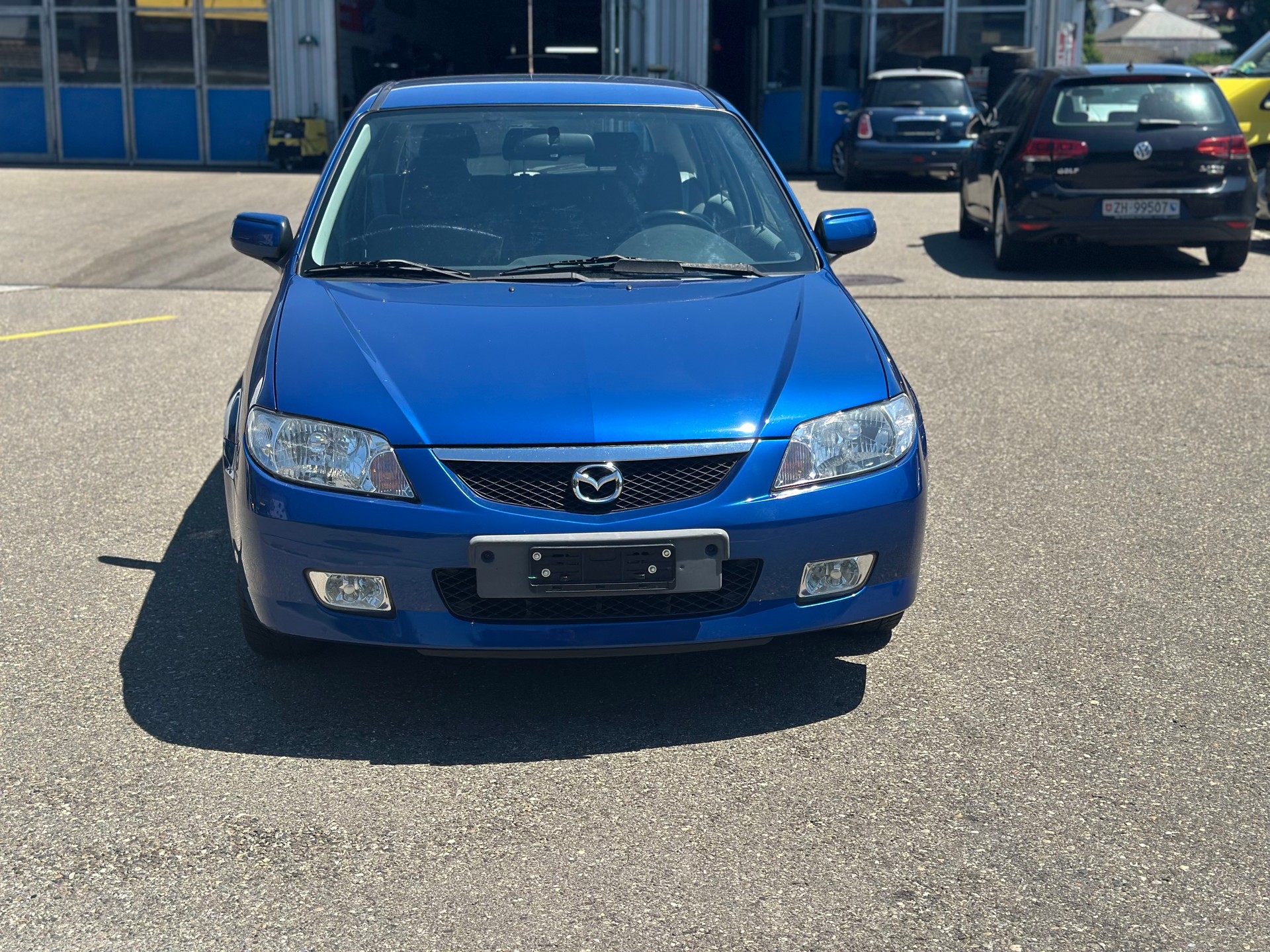 MAZDA 323 F 2.0i-16V-image-2