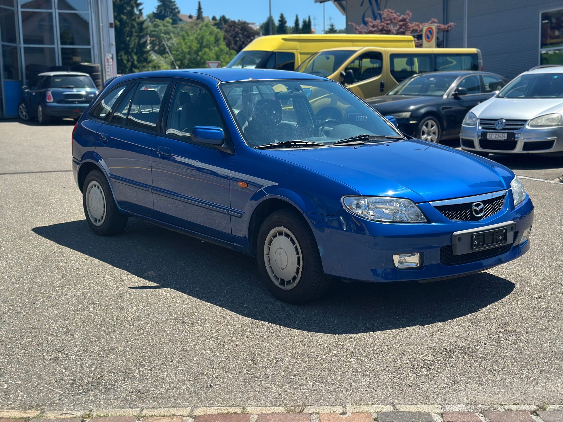 MAZDA 323 F 2.0i-16V-image-3