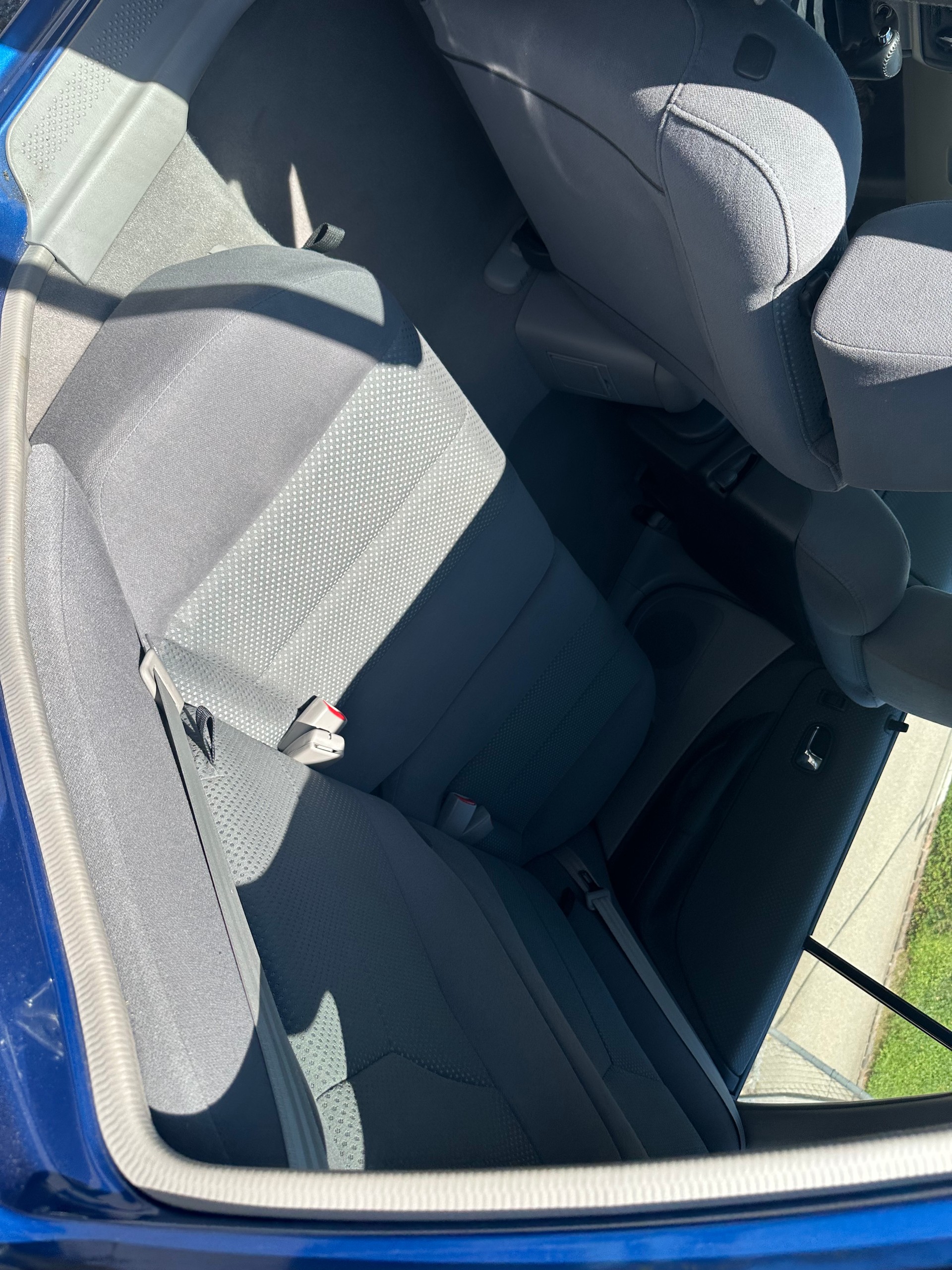 MAZDA 323 F 2.0i-16V-image-9