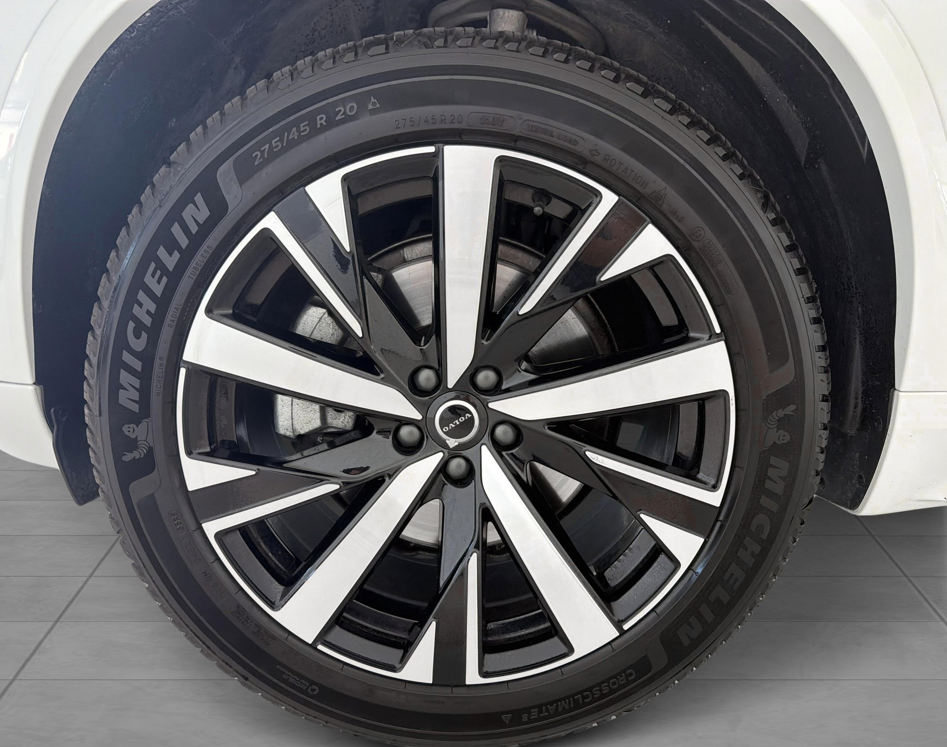 VOLVO XC90 2.0 B5 MH Plus Bright AWD-image-6