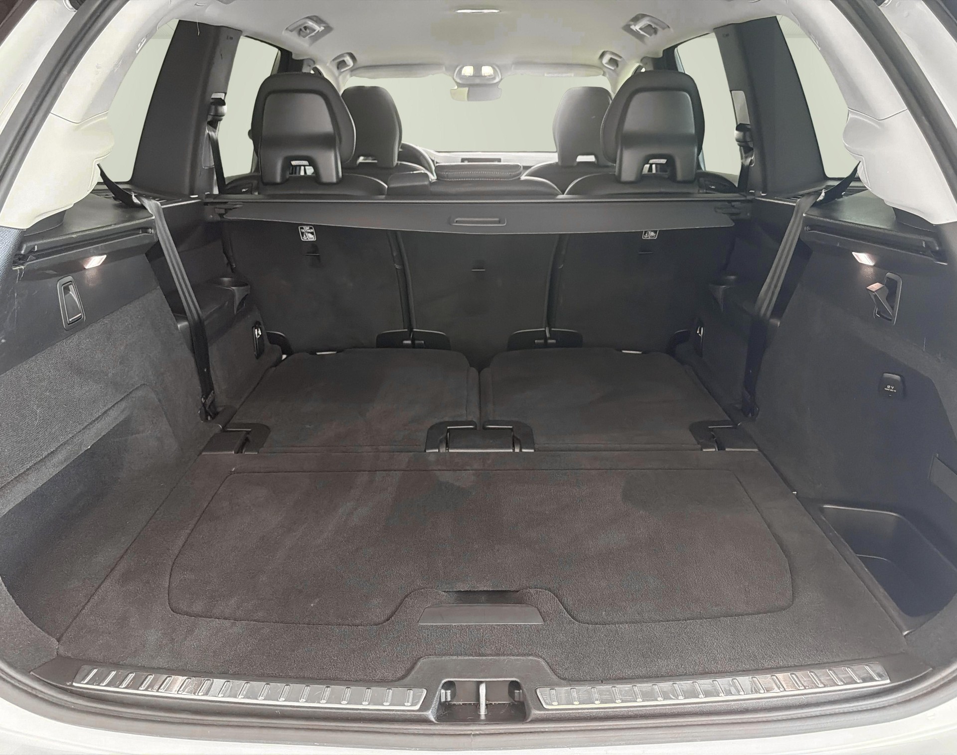 VOLVO XC90 2.0 B5 MH Plus Bright AWD-image-10