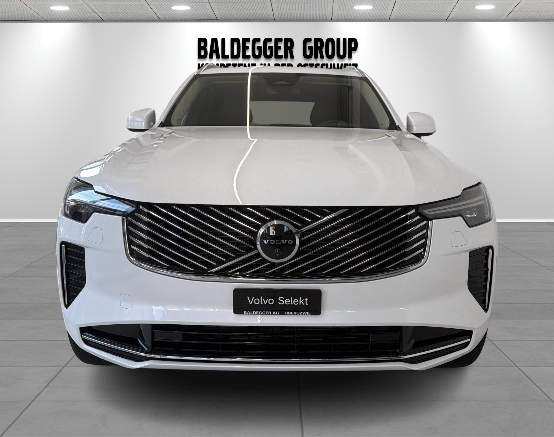 VOLVO XC90 2.0 B5 MH Plus Bright AWD-image-3