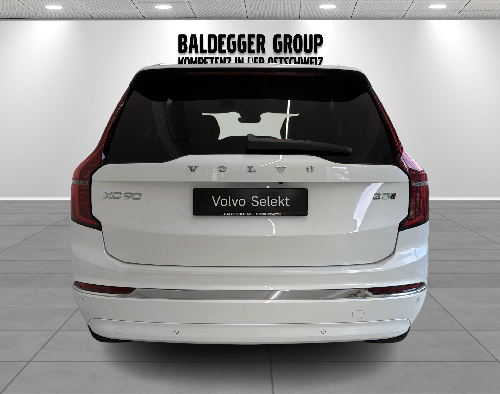 VOLVO XC90 2.0 B5 MH Plus Bright AWD-image-4