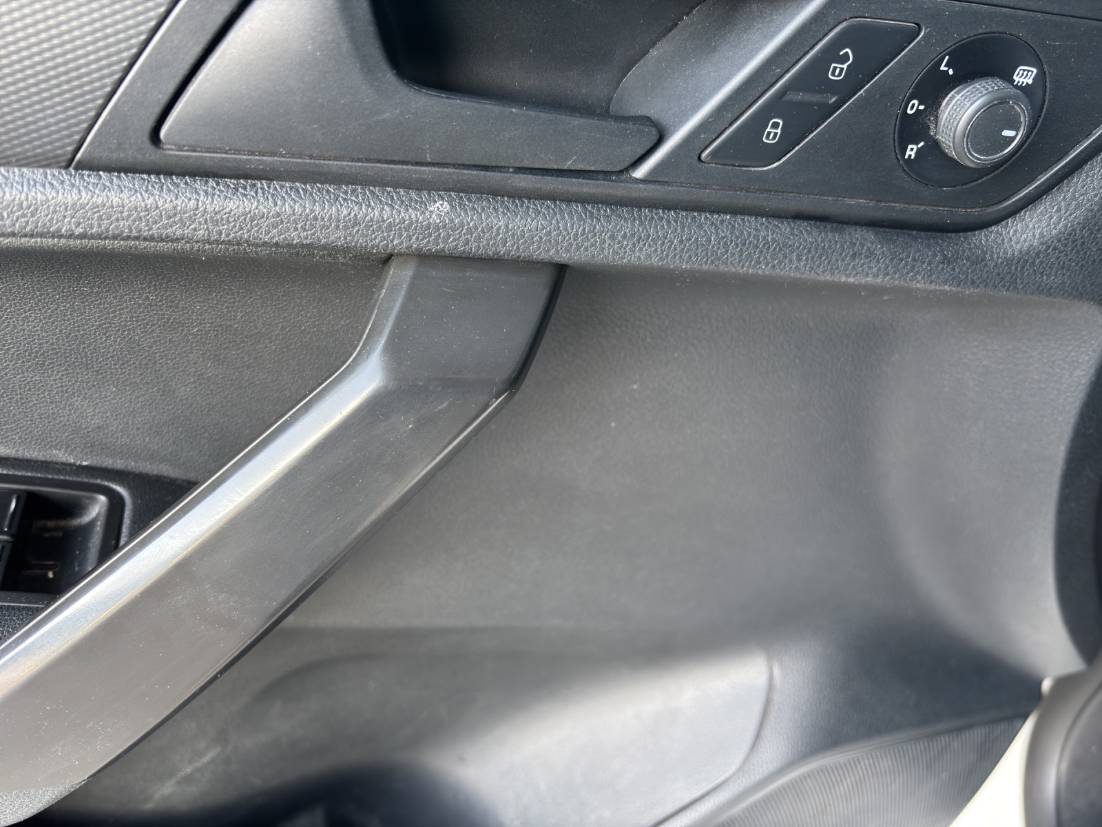 VW Caddy 1.2 TSI Entry BlueMotion Technology-image-7