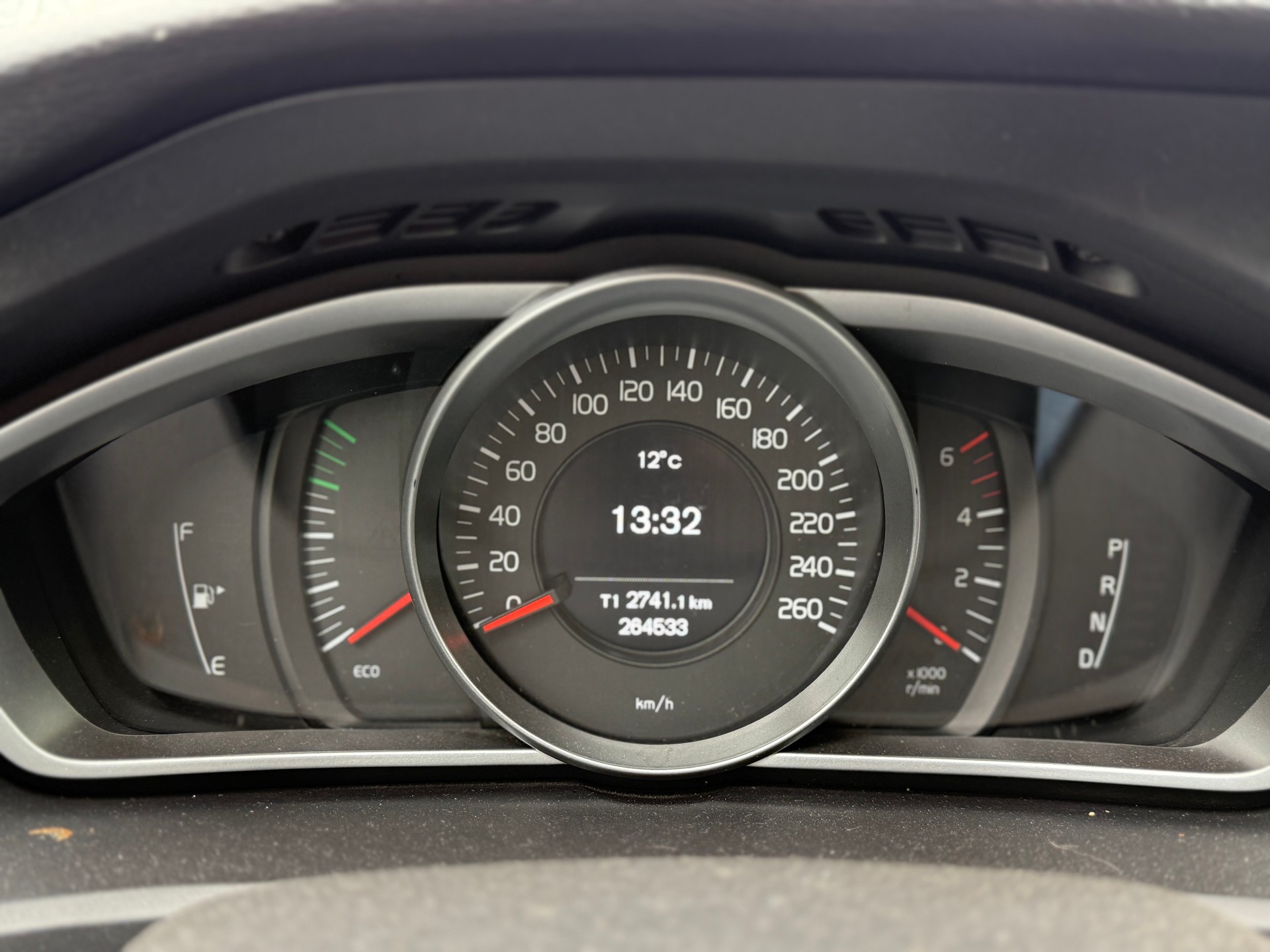 VOLVO V40 D2 Geartronic-image-11