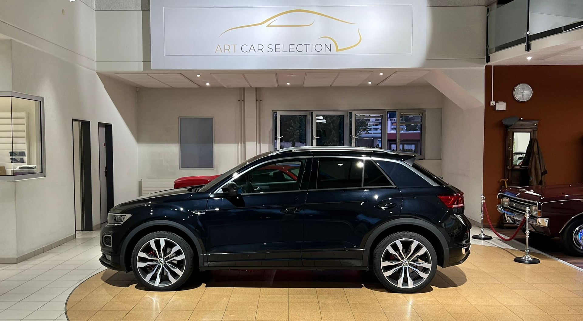 VW T-Roc 2.0 TSI R-Line Sport DSG 4Motion-image-1