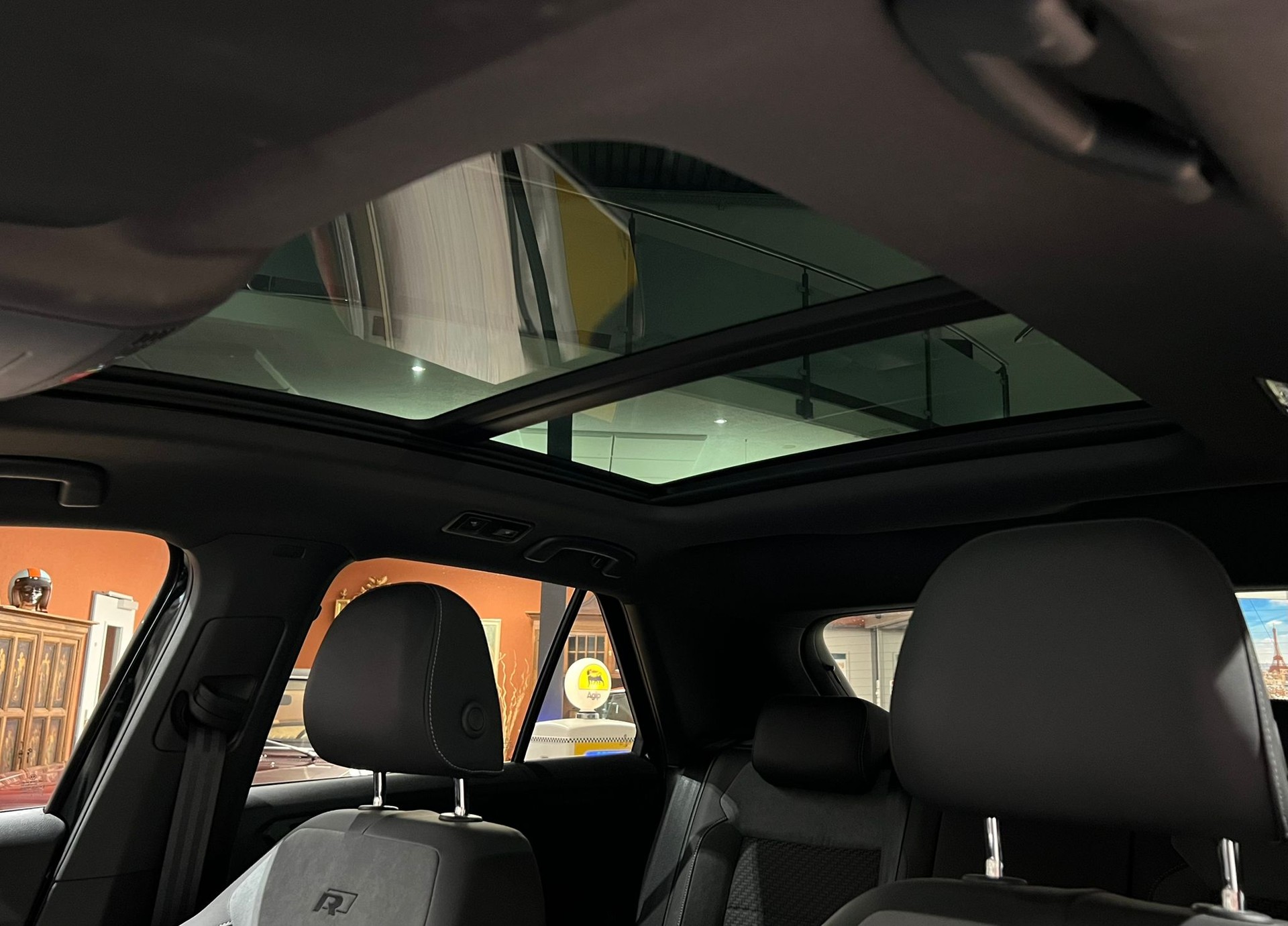 VW T-Roc 2.0 TSI R-Line Sport DSG 4Motion-image-6
