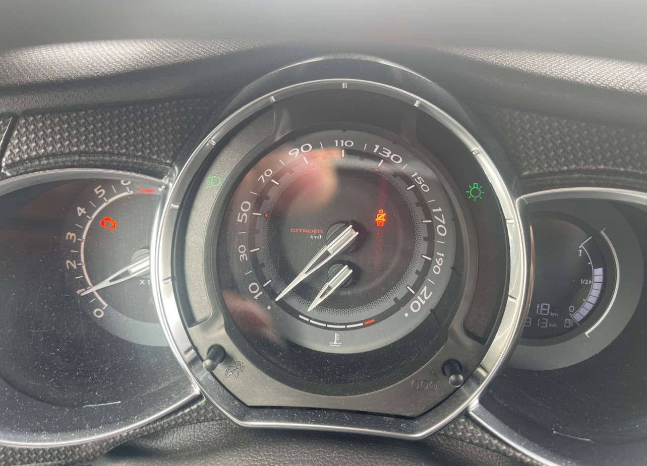DS AUTOMOBILES DS3 1.6 THP Sport Chic-image-12