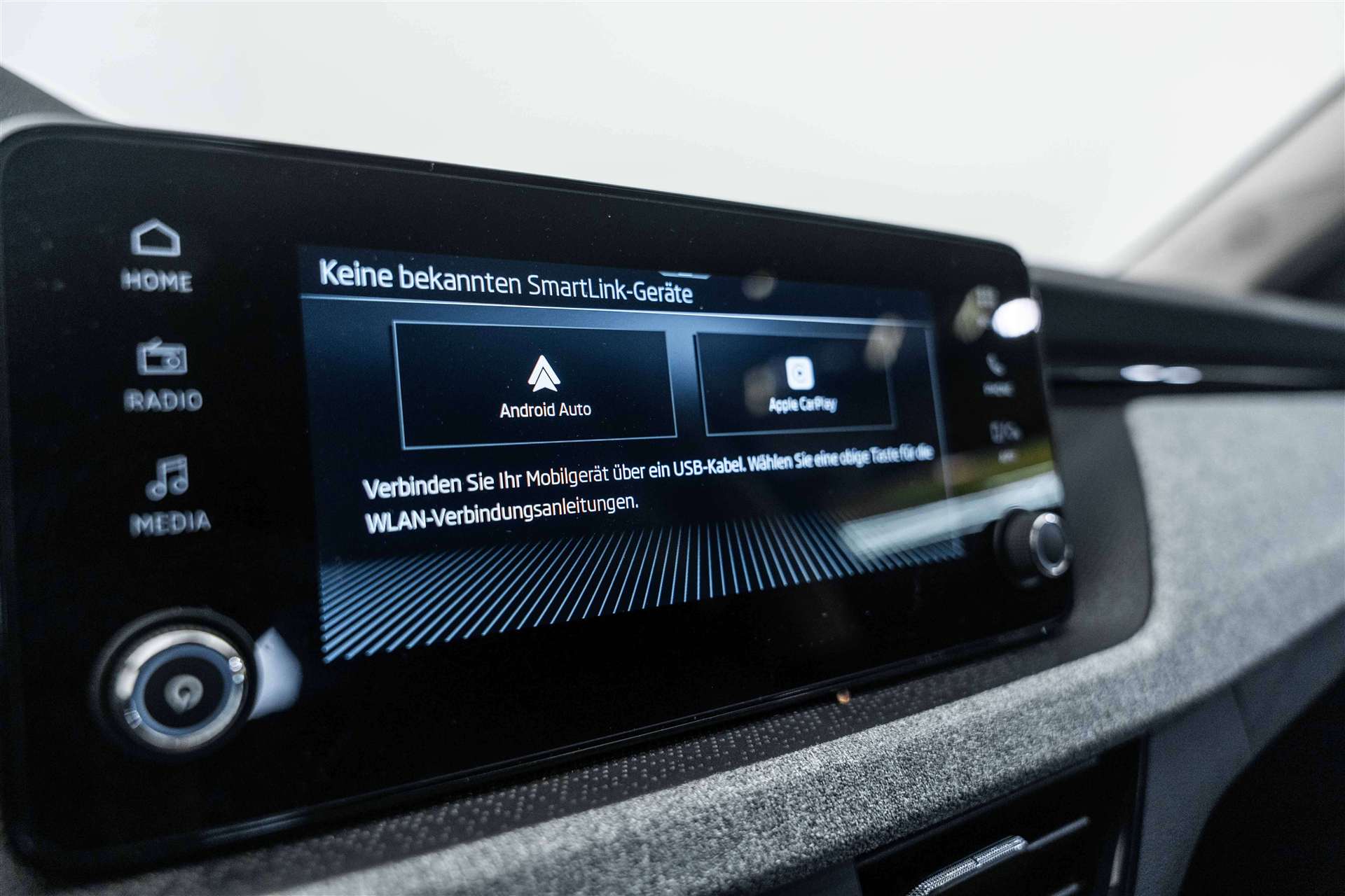 SKODA Kamiq 1.0 TSi Selection Black Dots DSG-Automat-image-22