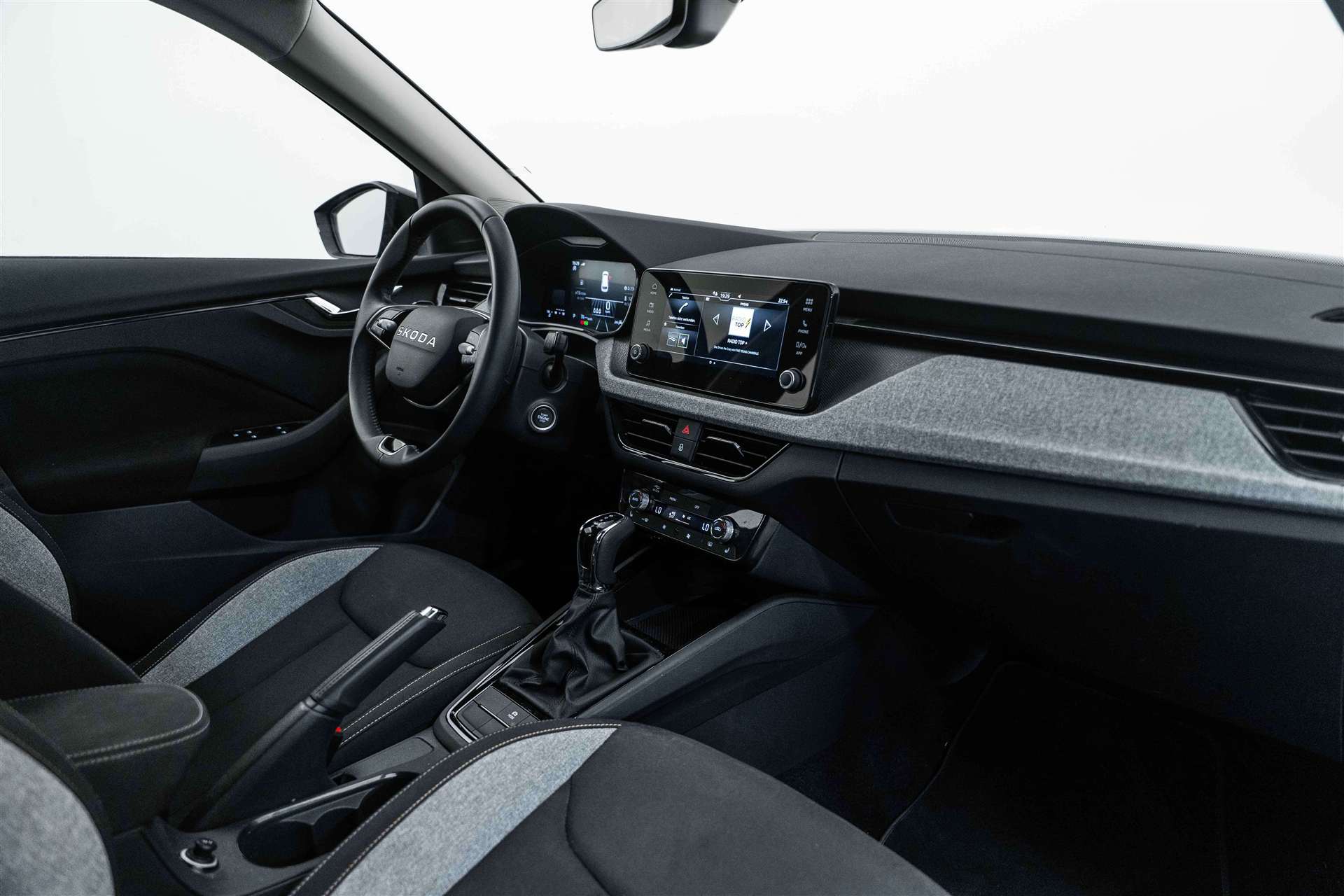 SKODA Kamiq 1.0 TSi Selection Black Dots DSG-Automat-image-10