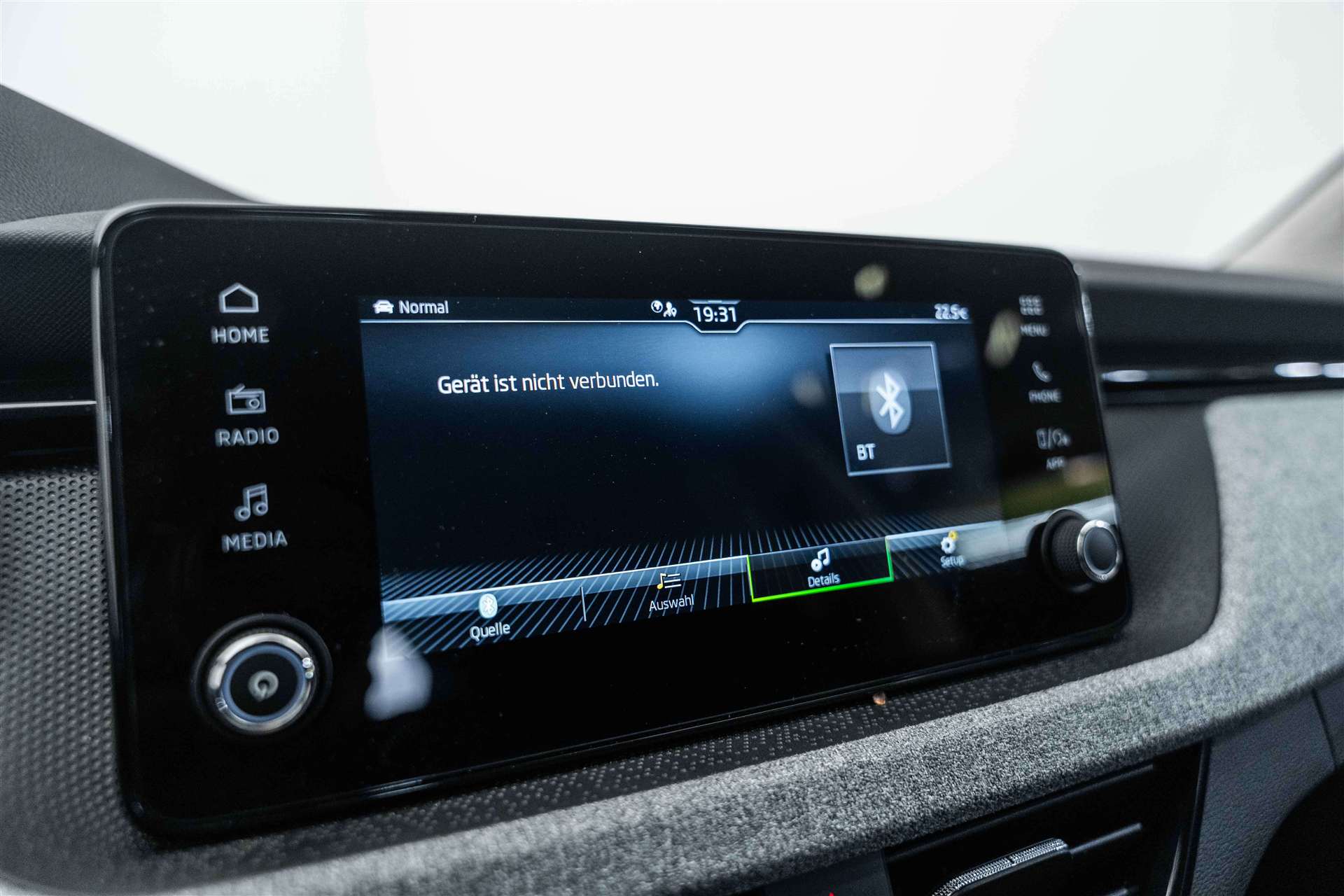 SKODA Kamiq 1.0 TSi Selection Black Dots DSG-Automat-image-21