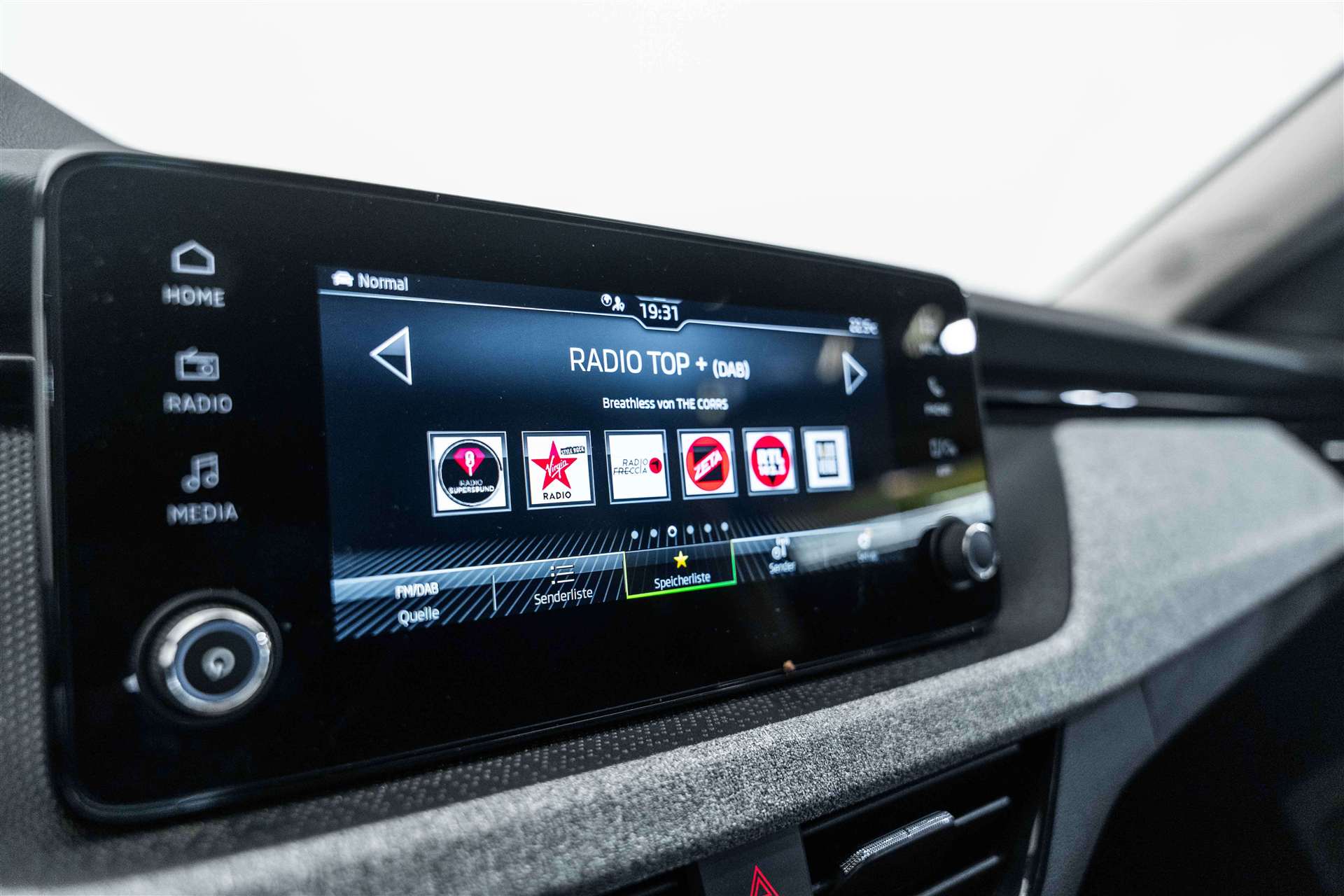 SKODA Kamiq 1.0 TSi Selection Black Dots DSG-Automat-image-20