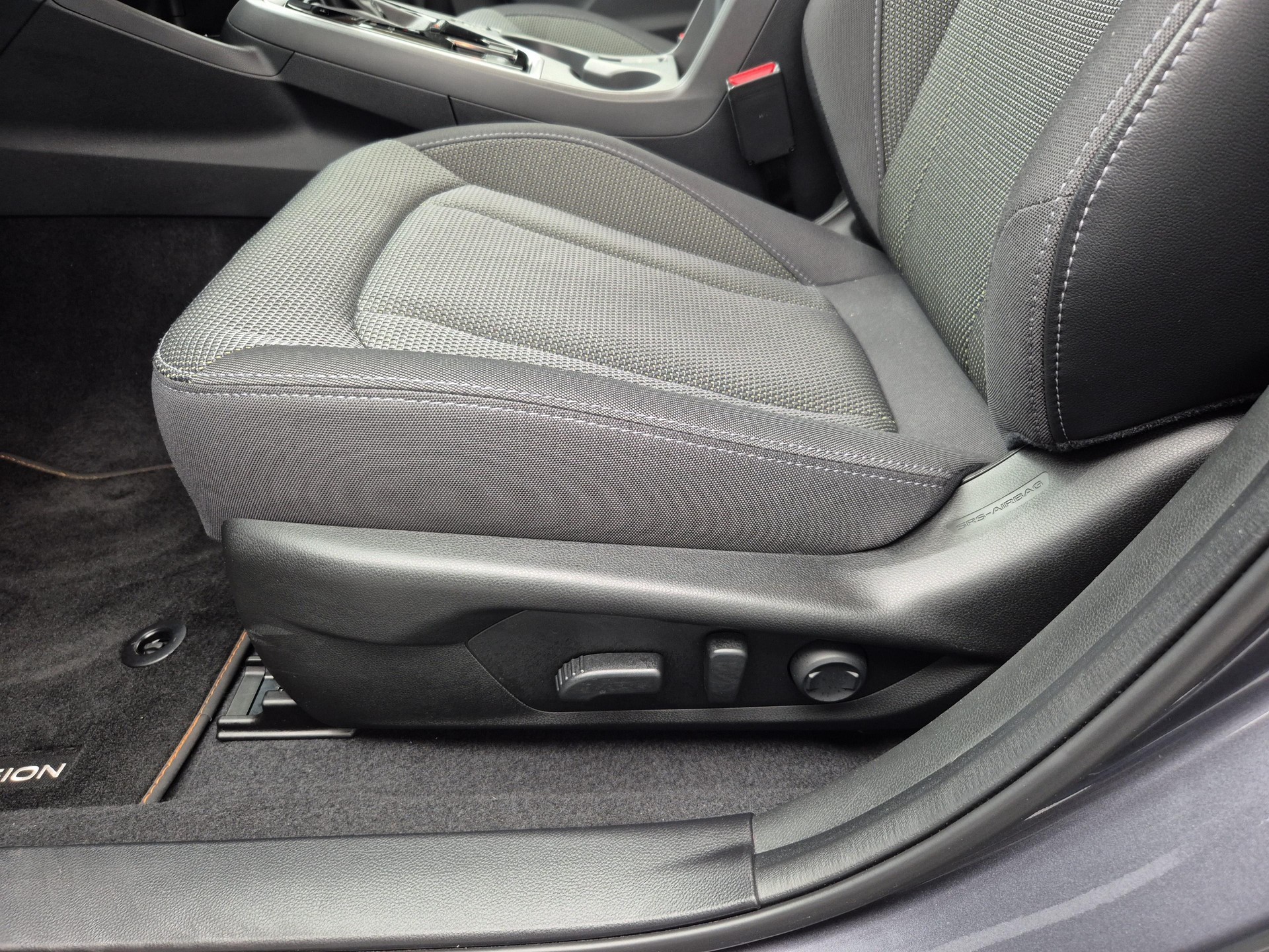 SUBARU Crosstrek 2.0i e-Boxer Passion-image-18