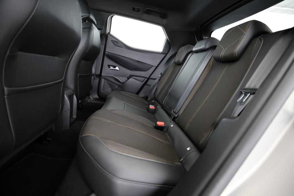 DS AUTOMOBILES 3 Crossback E-Tense Bastille-image-8