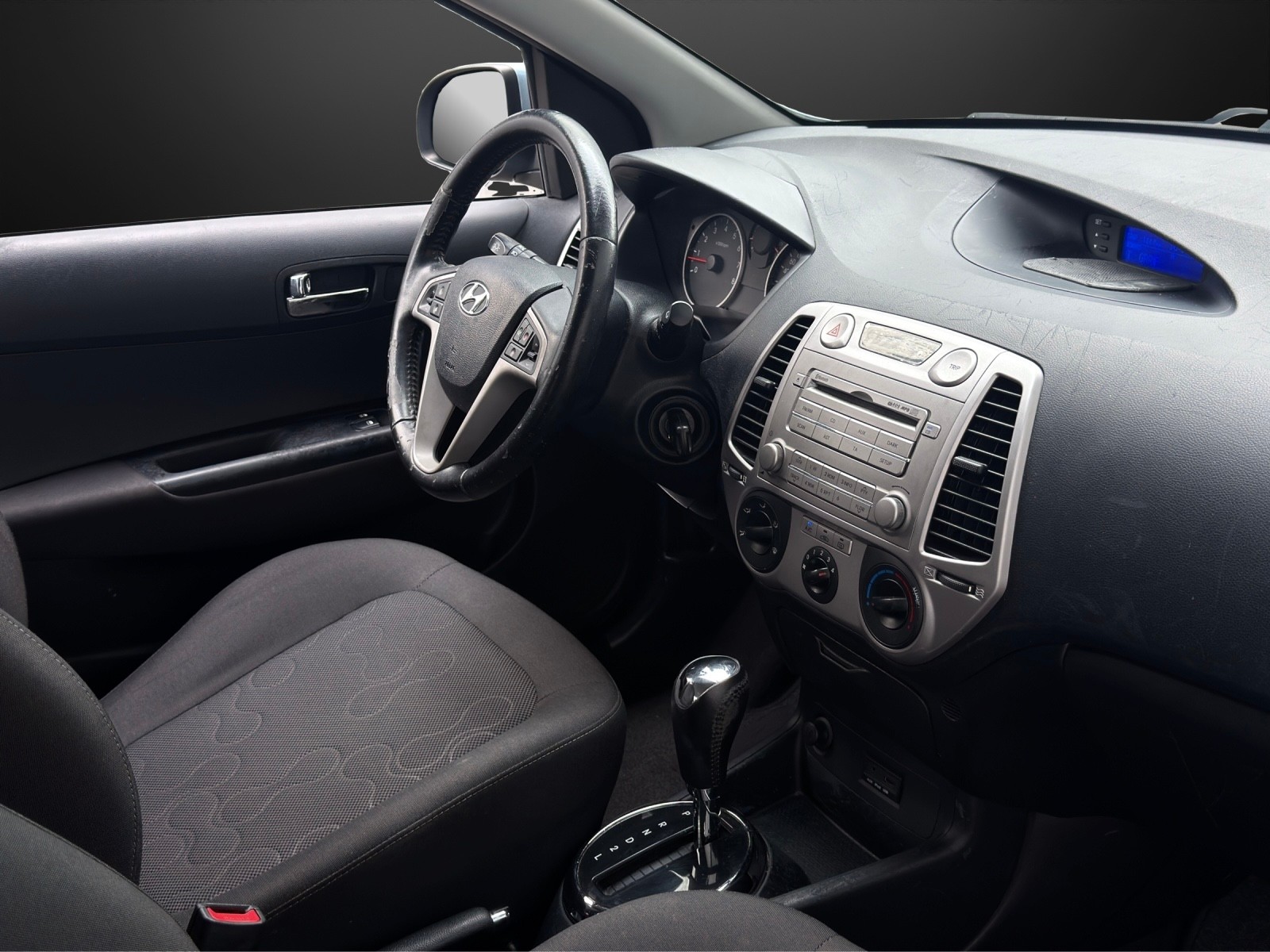 HYUNDAI i20 1.4 Style Automatic-image-7