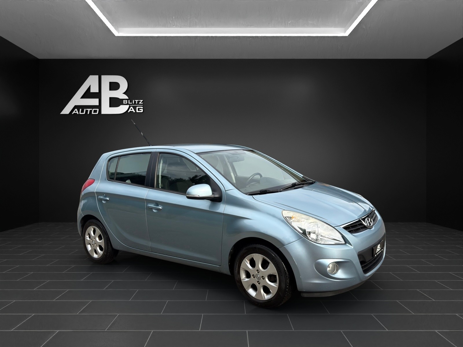 HYUNDAI i20 1.4 Style Automatic-image-5