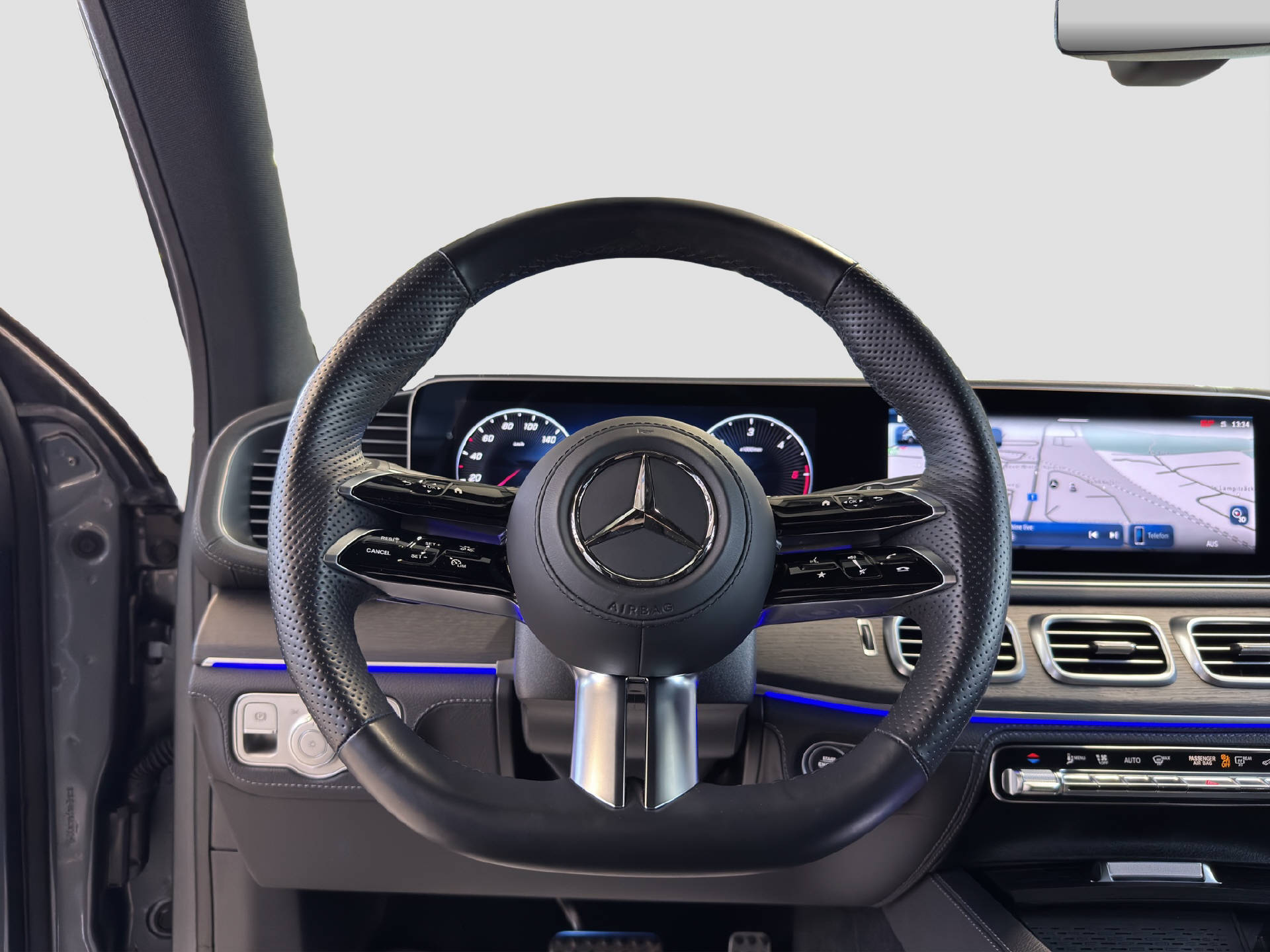 MERCEDES-BENZ GLE 300 d AMG Line 4MATIC-image-8