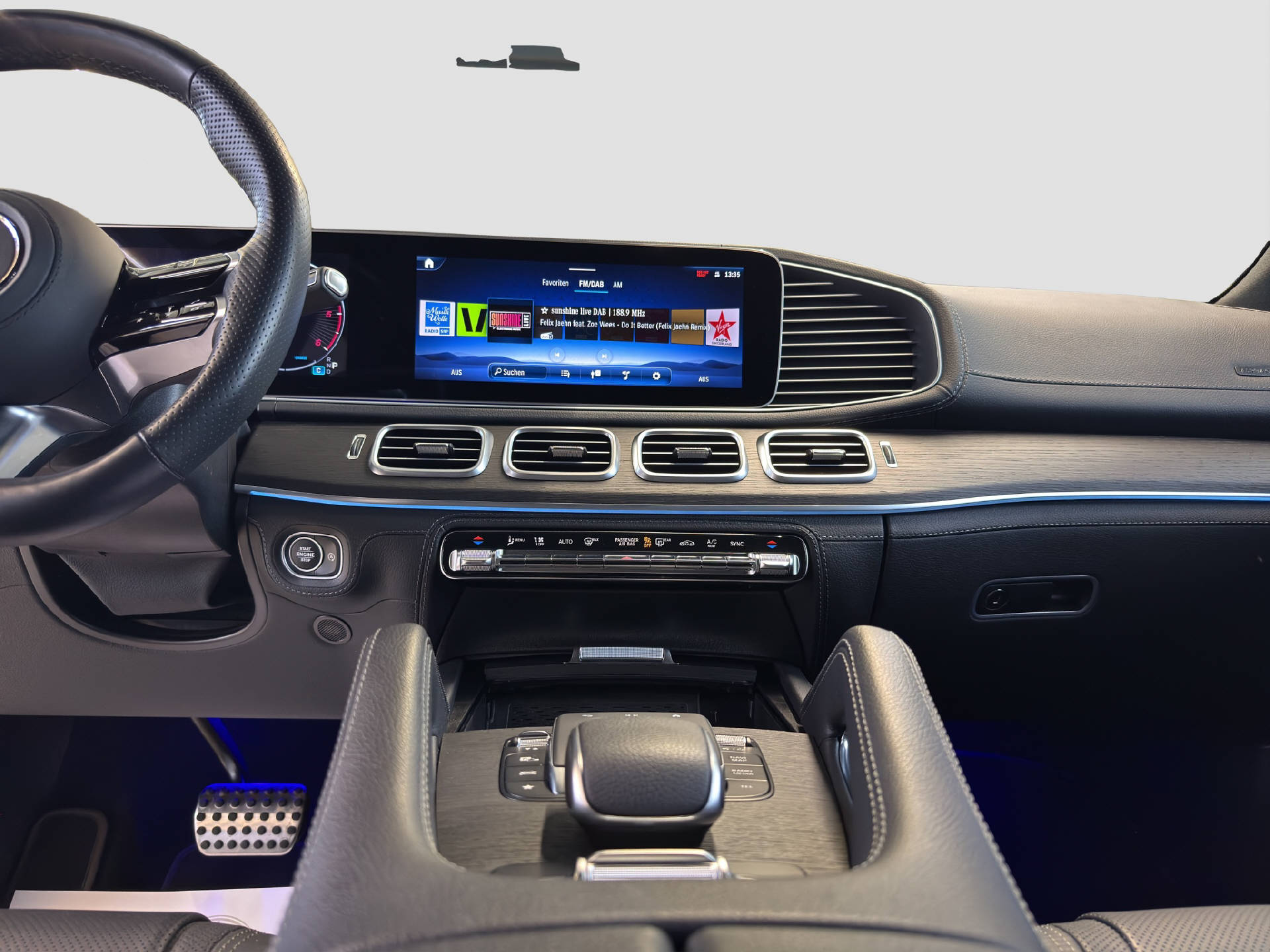 MERCEDES-BENZ GLE 300 d AMG Line 4MATIC-image-9