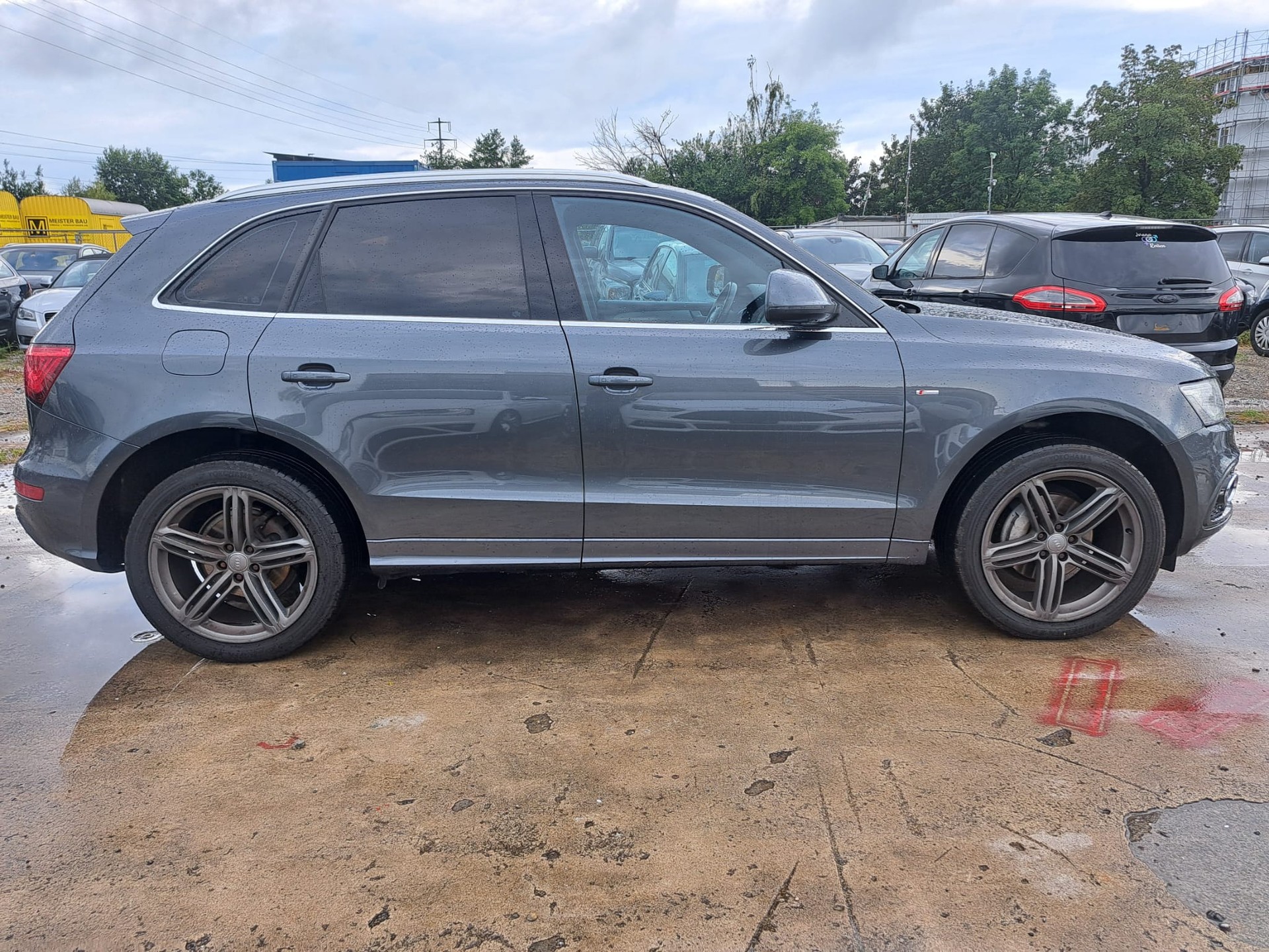 AUDI Q5 2.0 TDI quattro S-tronic-image-4